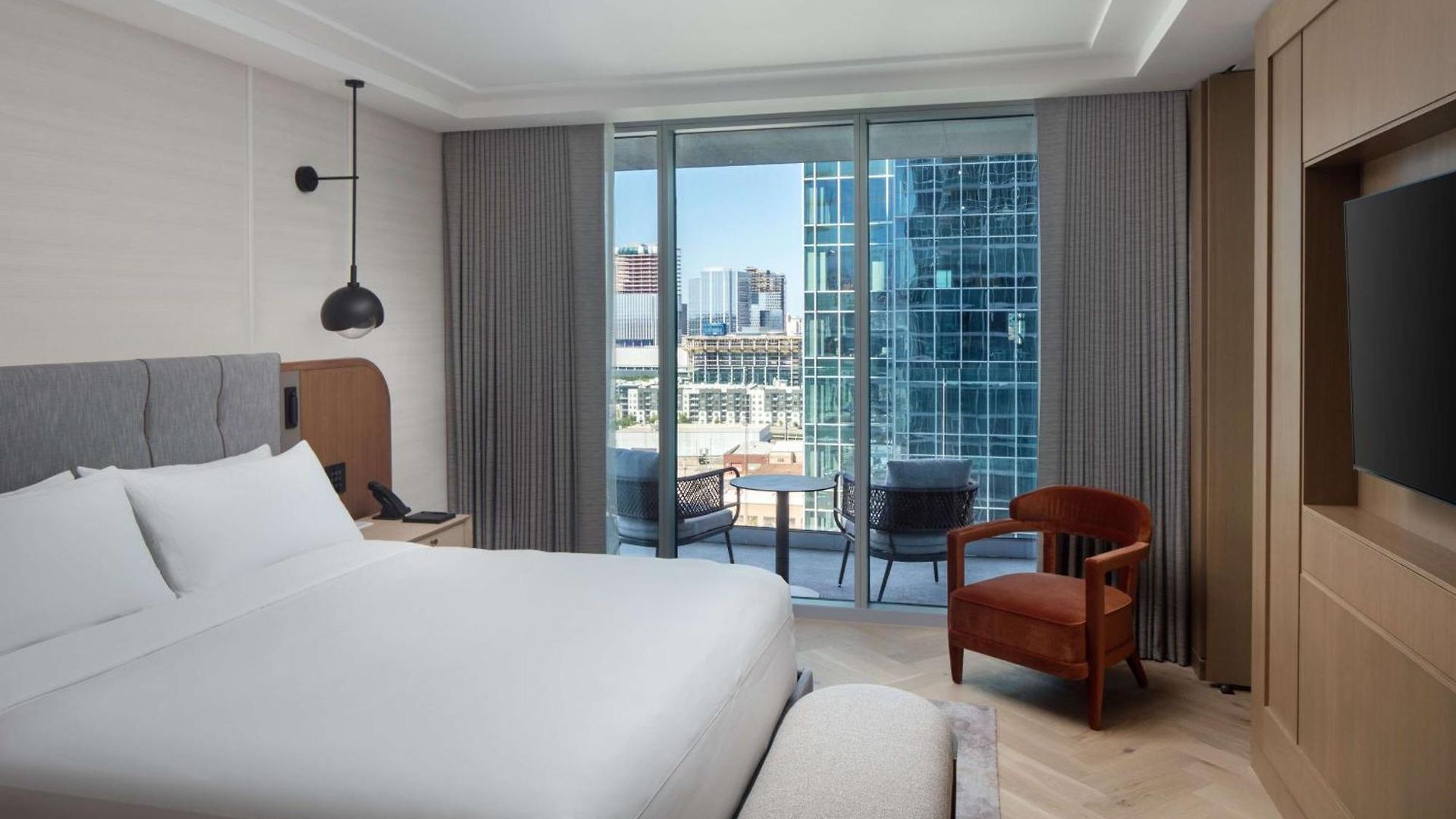 Conrad Hotel 5*