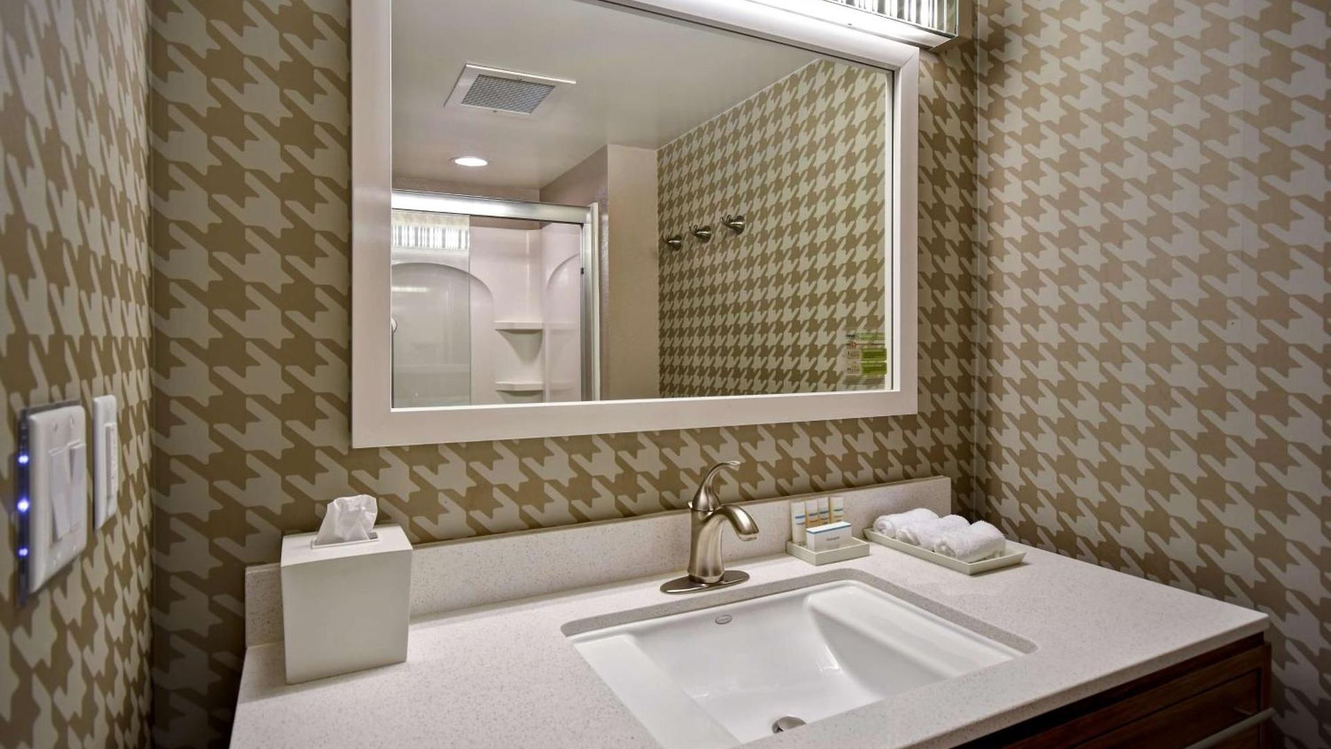 Home2 By Hilton Vanderbilt, Tn 3*