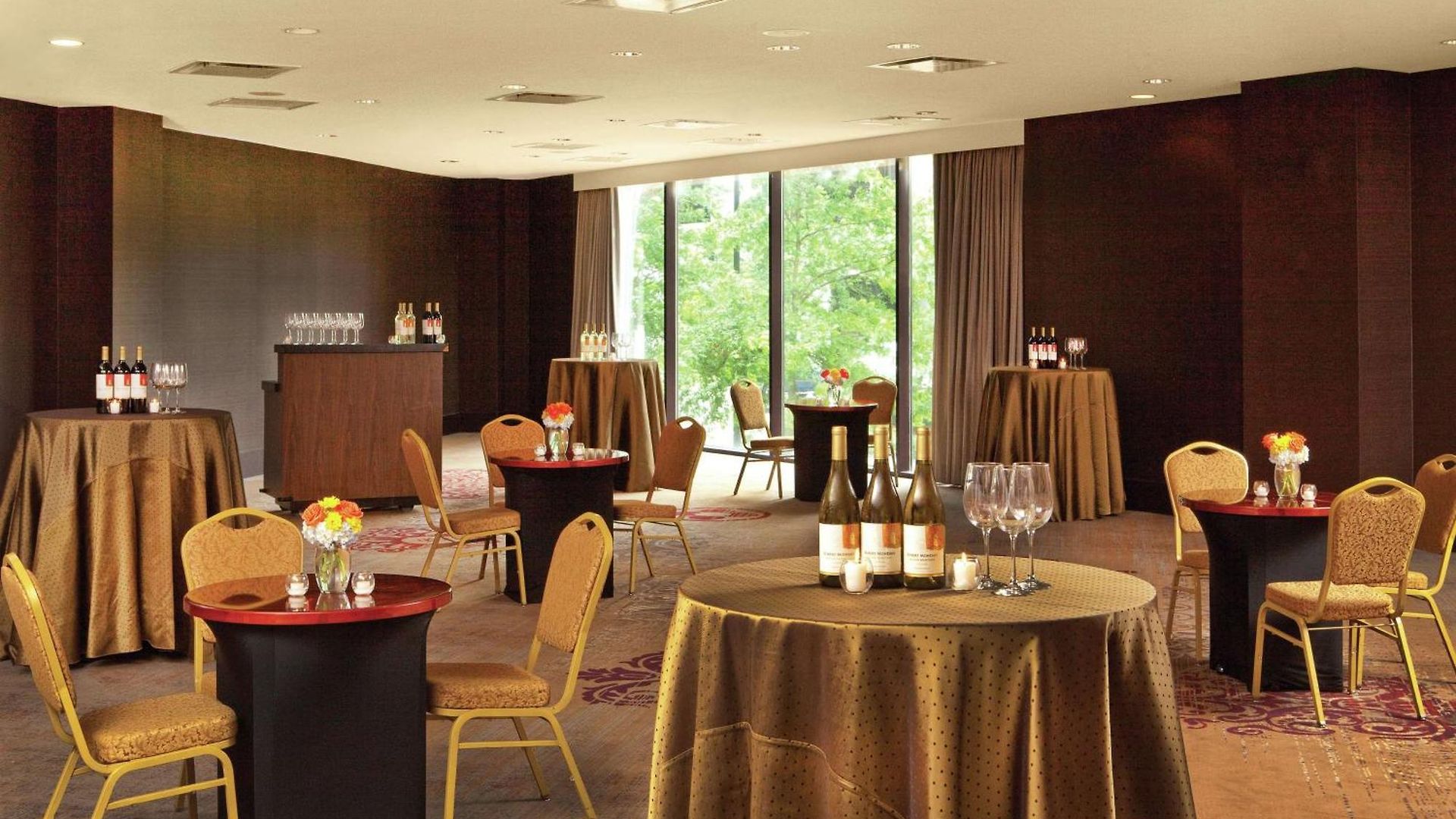Doubletree By Hilton Downtown 4*