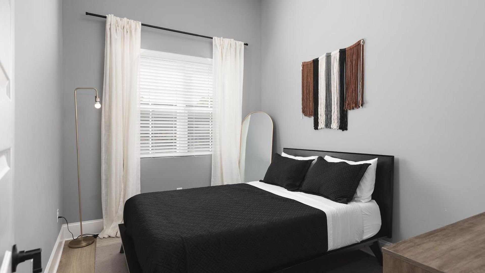 3 Miles To Broadway, Walk To Restaurants And Coffee Apartment Nashville