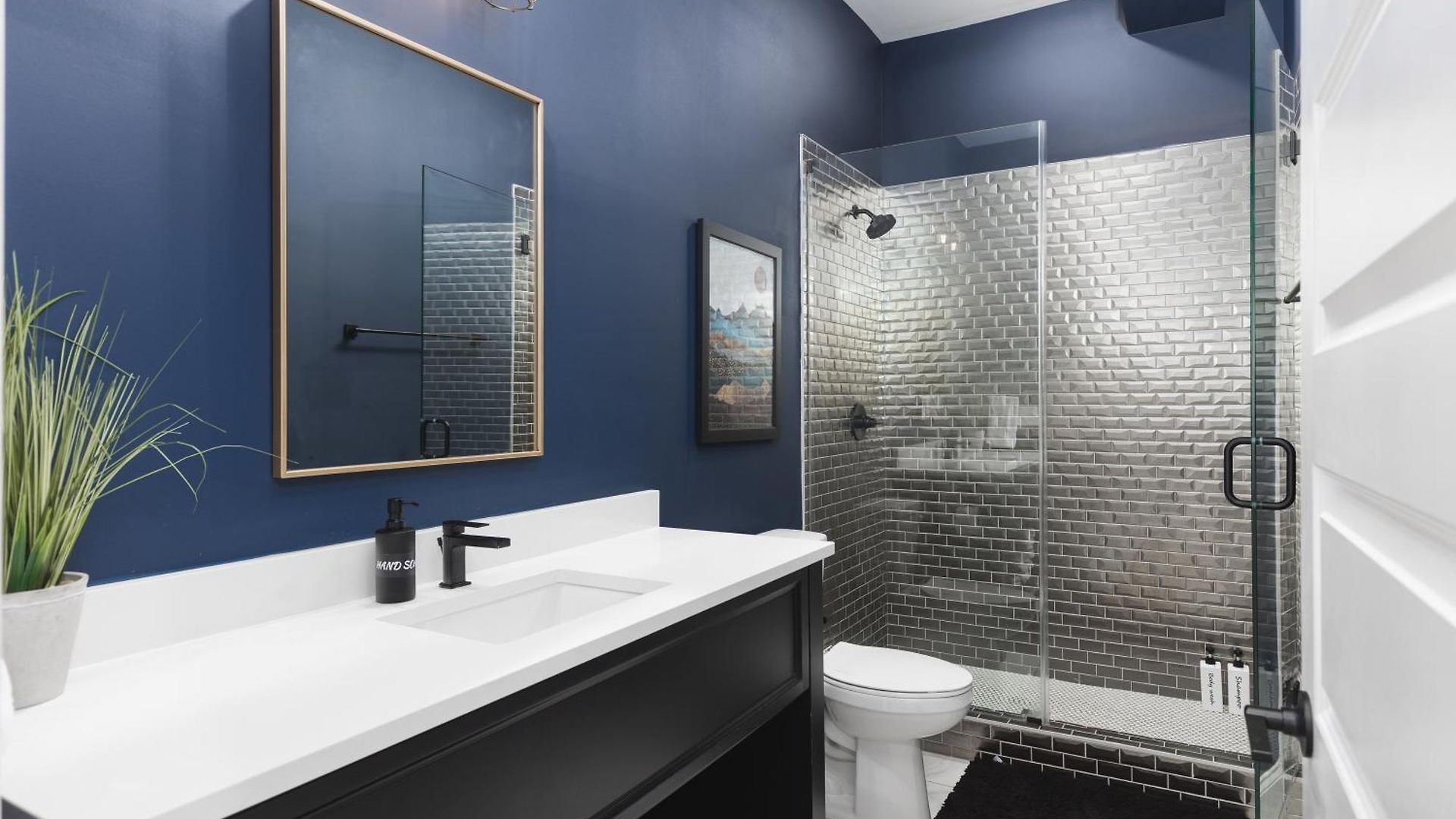 Apartment Tranquil Haven Close To Broadway With Free Parking *