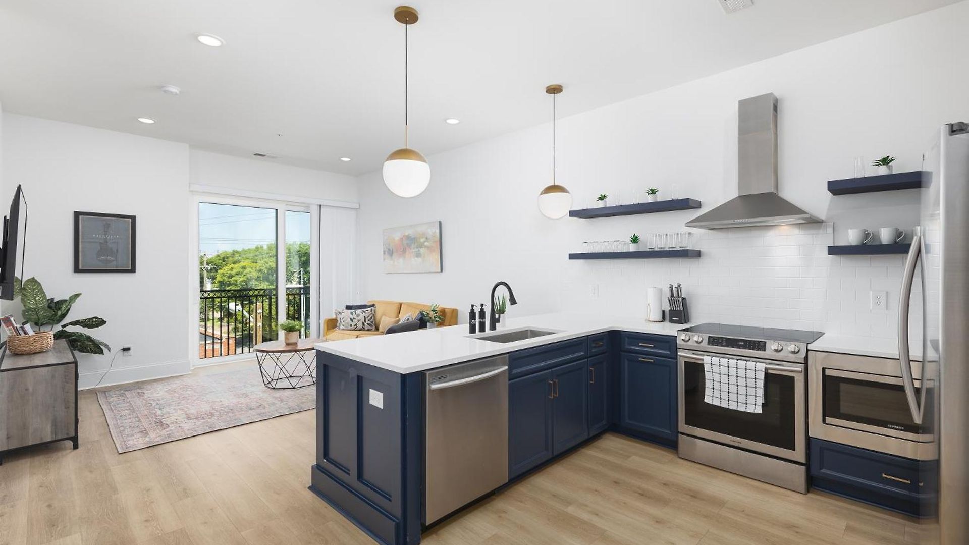 Tranquil Haven Close To Broadway With Free Parking Apartment