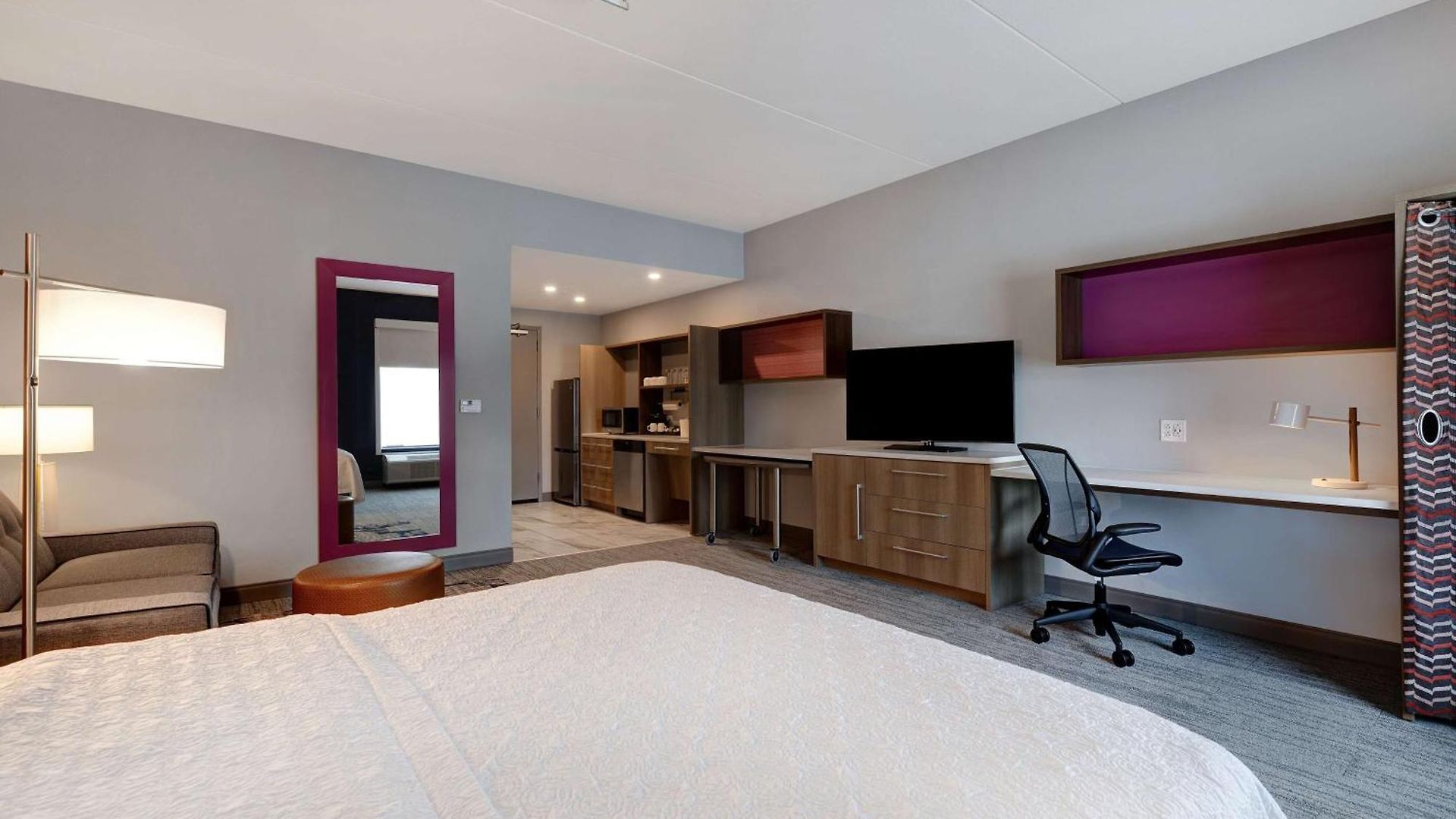 Hotel Home2 By Hilton Downtown-metrocenter 3*