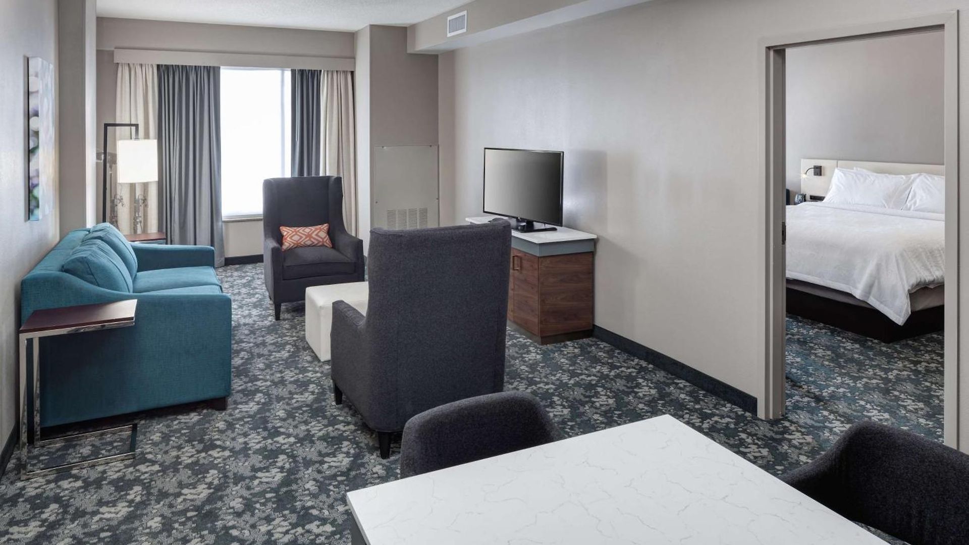 Hilton Garden Vanderbilt Hotel 3*