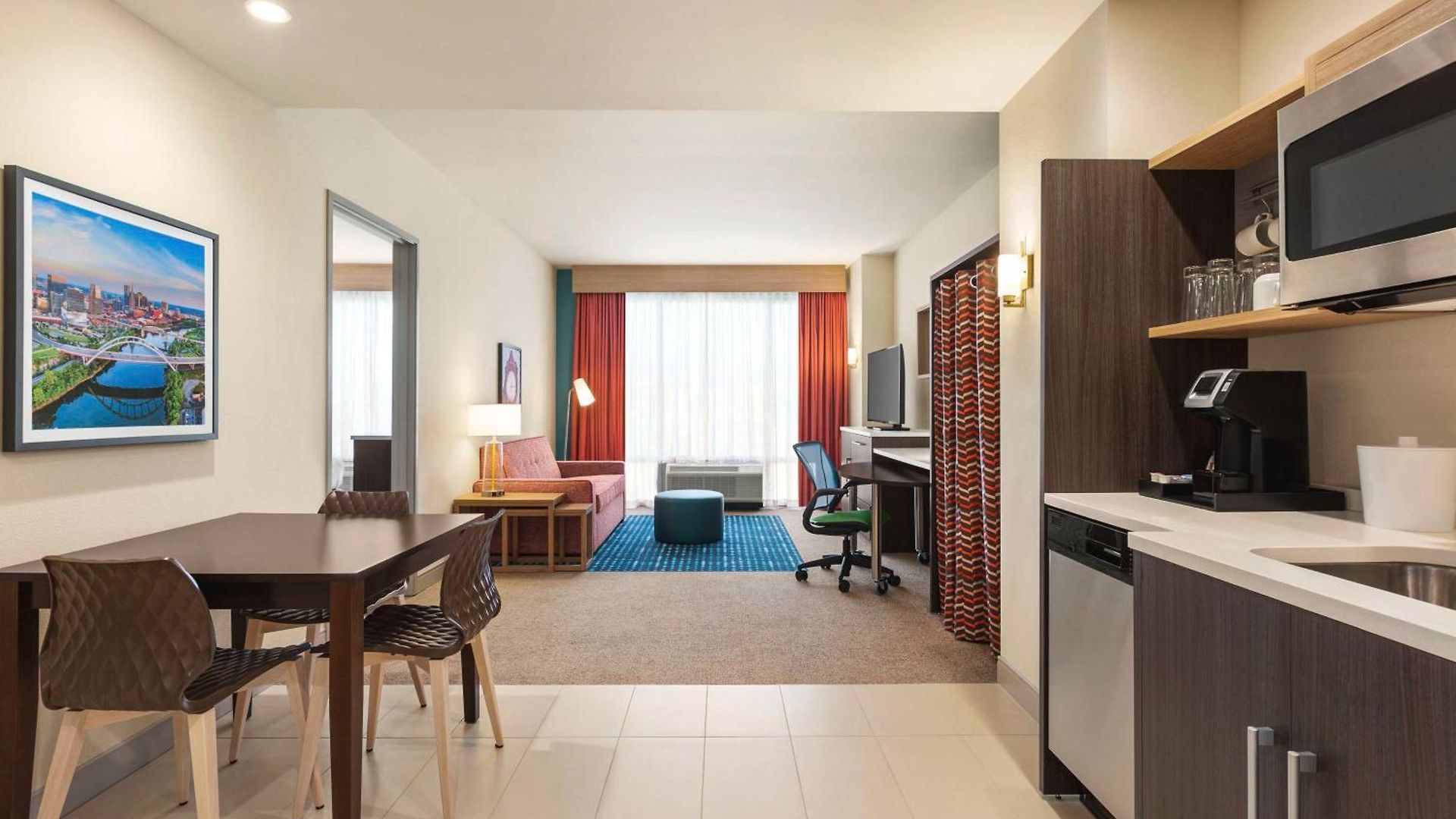 Home2 By Hilton West End Avenue Hotel 3*