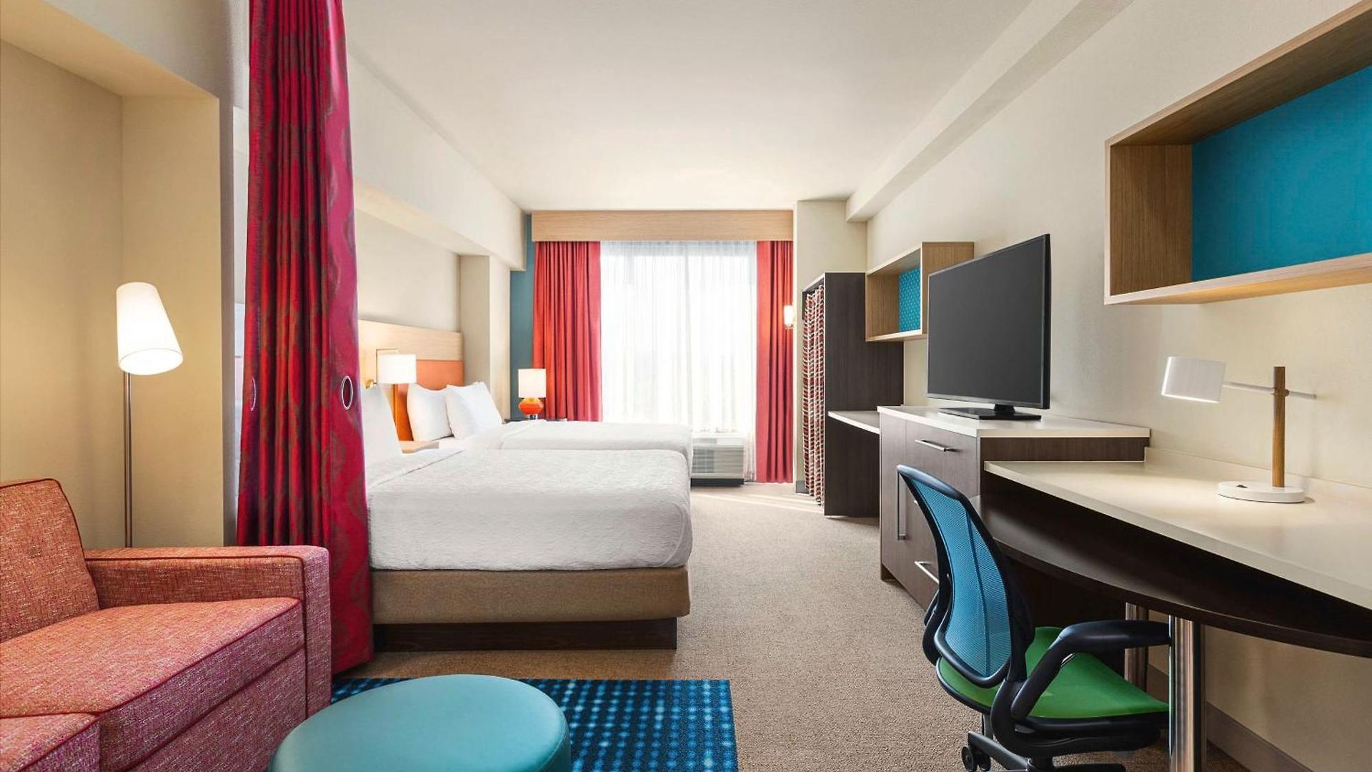 Home2 By Hilton West End Avenue 3*
