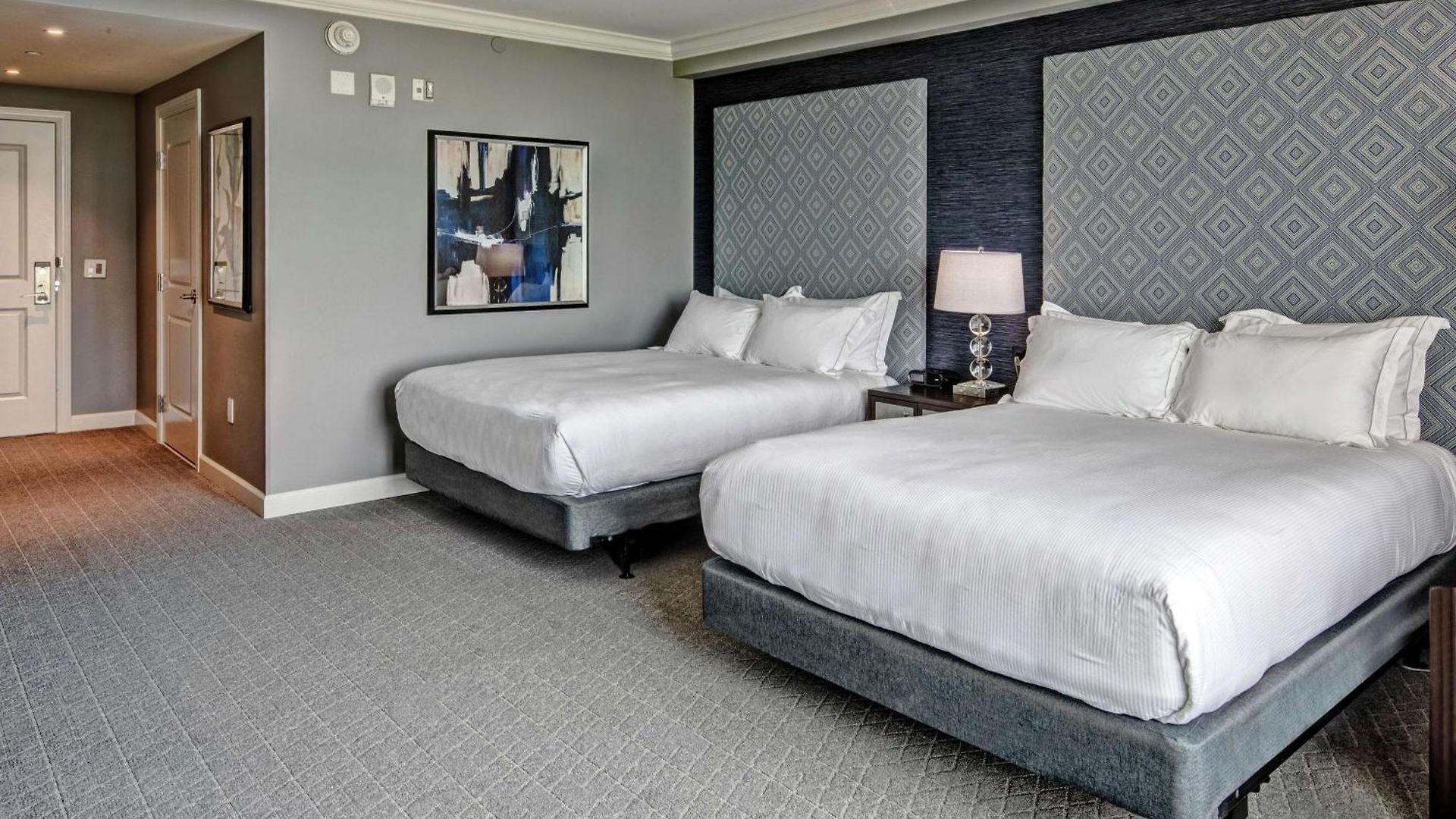 Hilton Hills Hotel