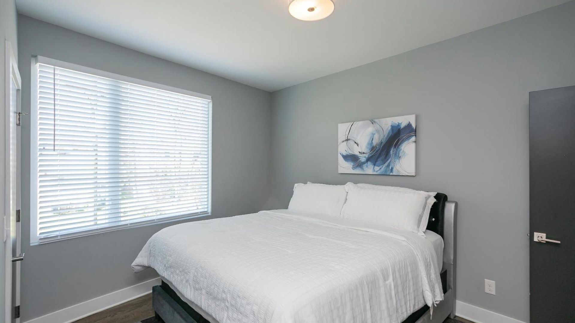 Luxury Townhome Skyline Views Mins To Dt Holiday home *