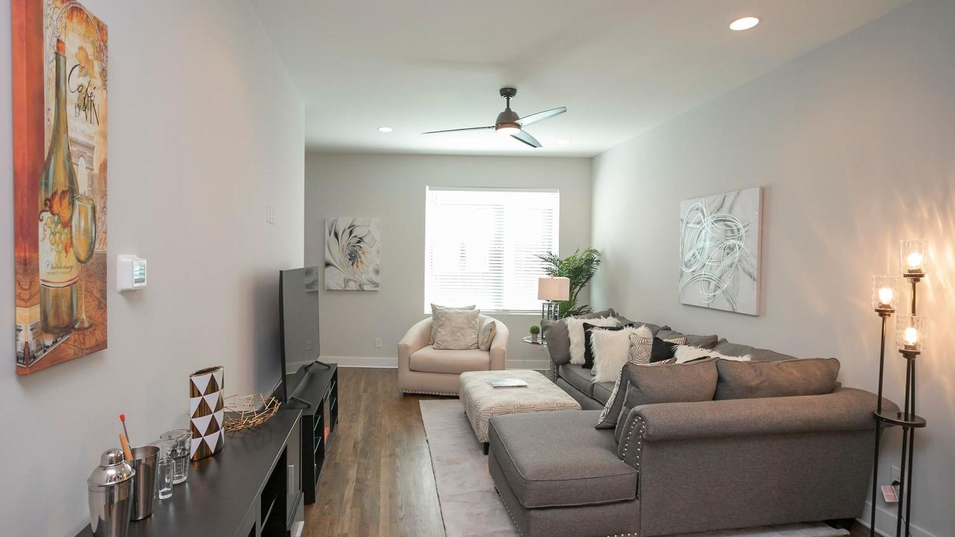 Luxury Townhome Skyline Views Mins To Dt Holiday home Nashville