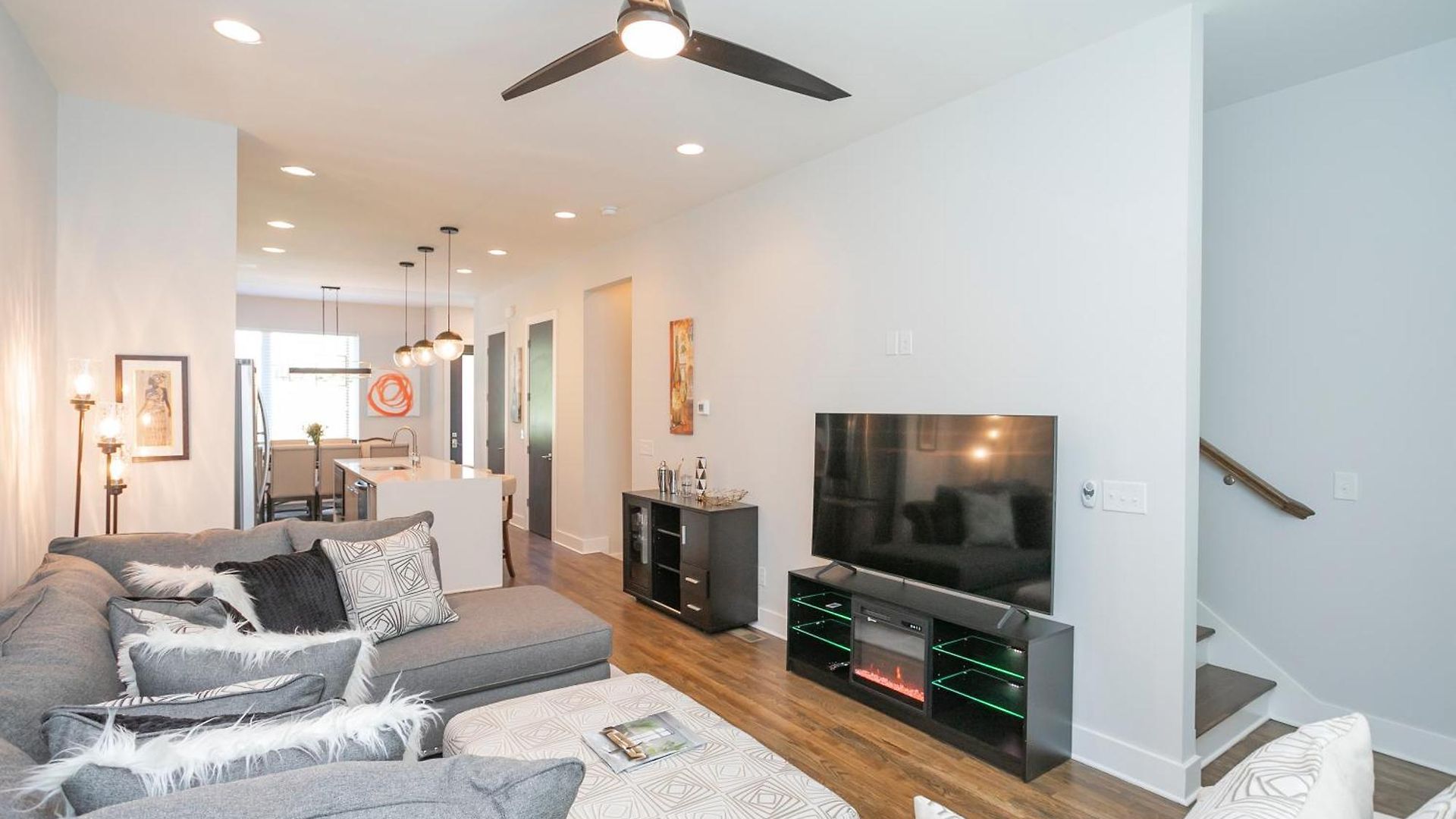 Holiday home Luxury Townhome Skyline Views Mins To Dt *