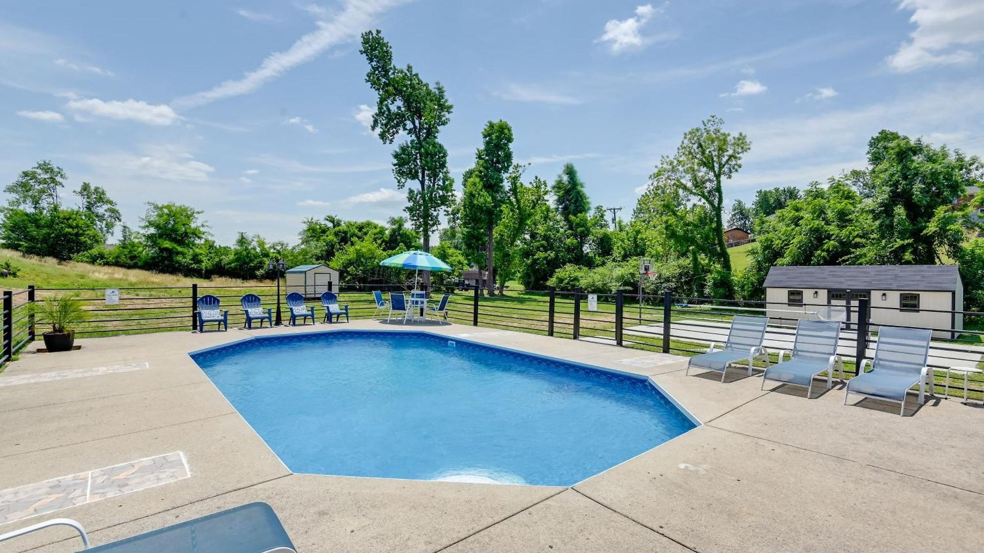 Holiday home W/ Seasonal Pool < 5 Mi To Dtwn!