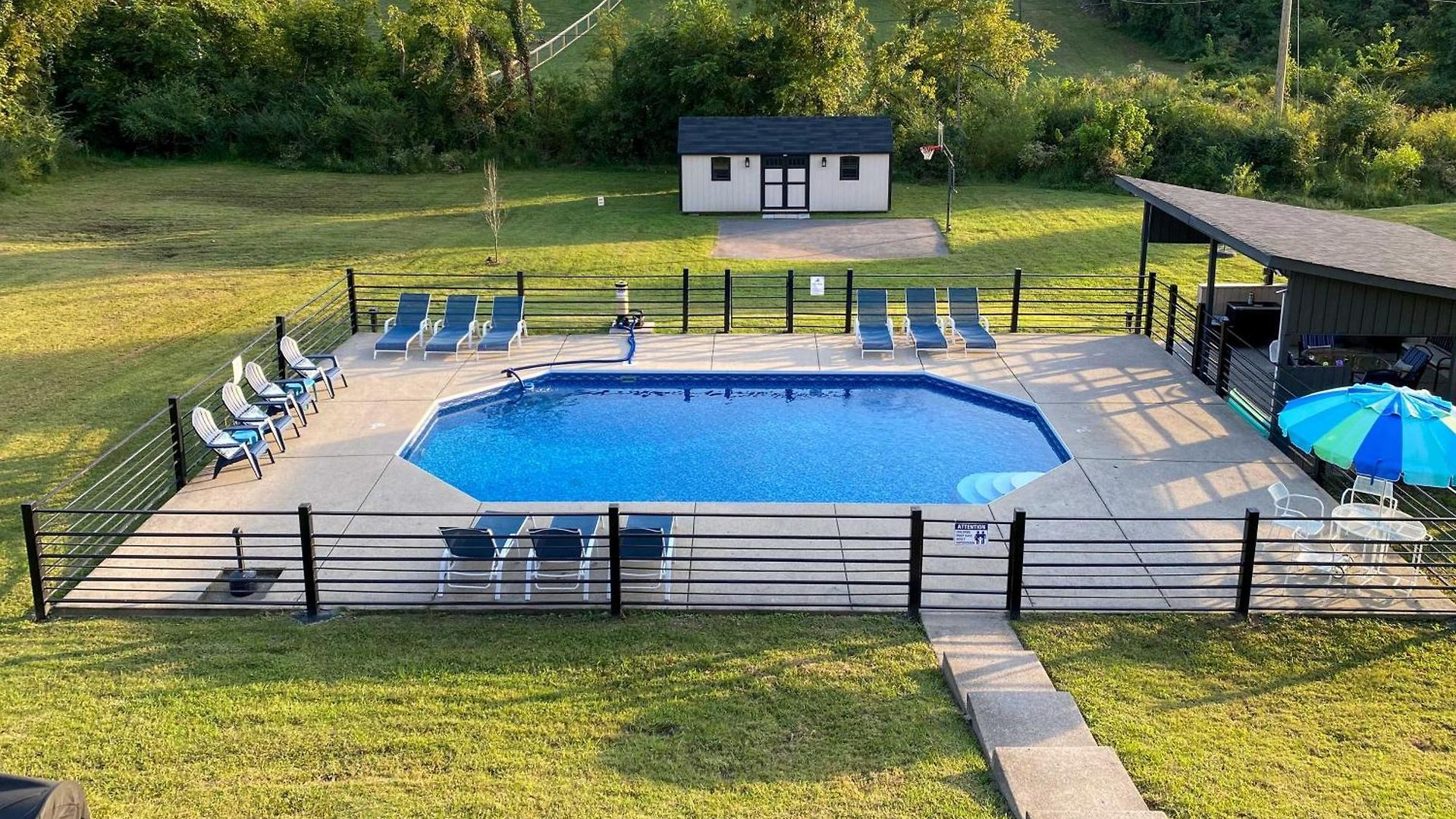 W/ Seasonal Pool < 5 Mi To Dtwn! Holiday home Nashville
