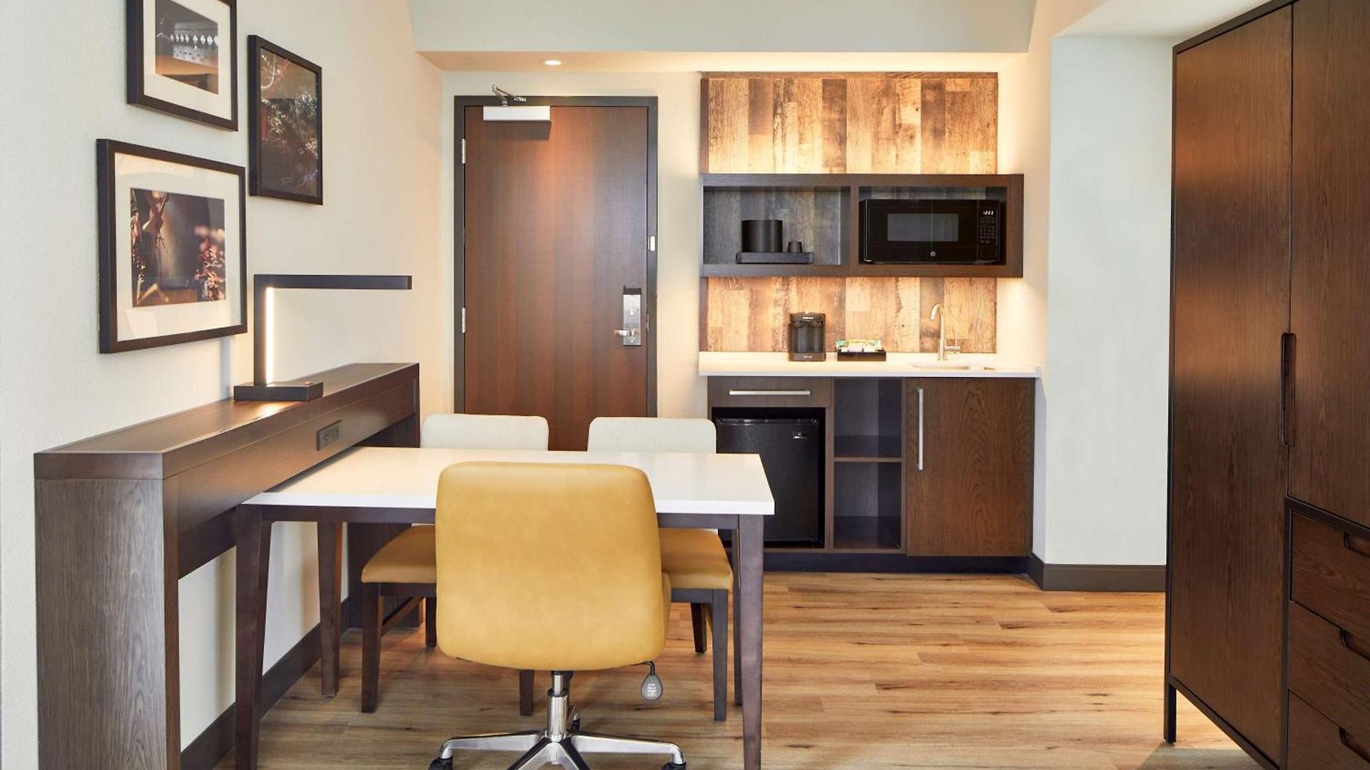 Embassy By Hilton Downtown Hotel 4*