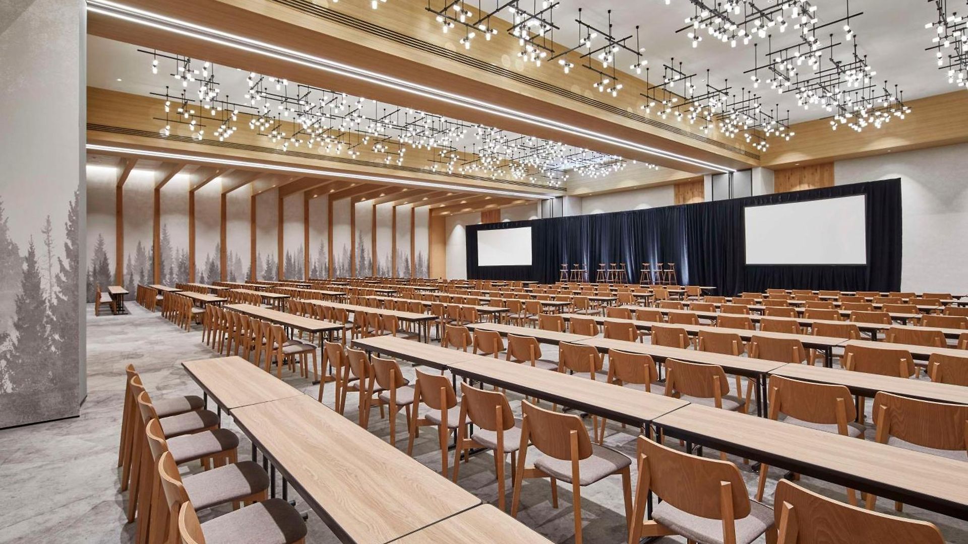 Embassy By Hilton Downtown 4*