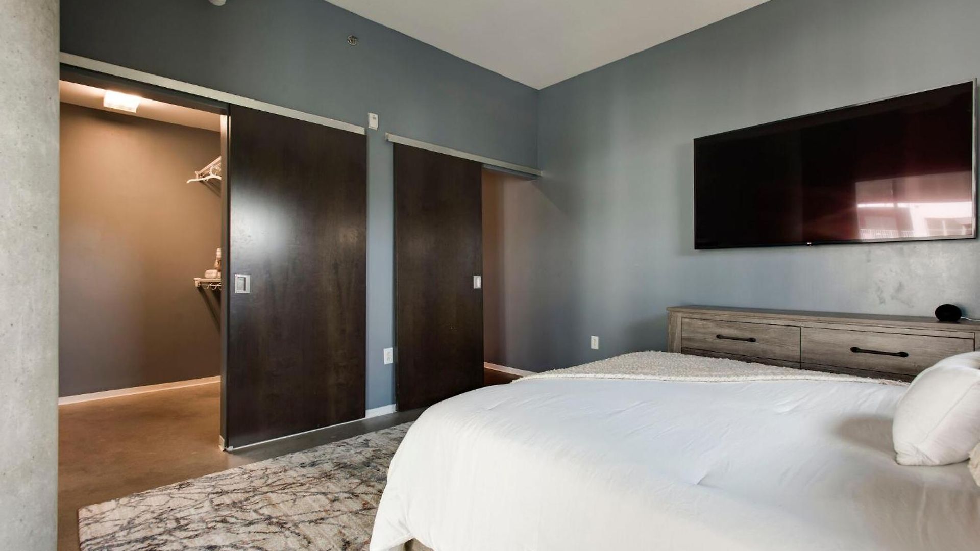 Holiday home Sleek And Spacious In East! Nashville