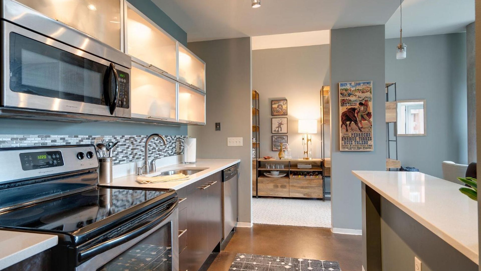 Holiday home Smart, Stylish Music - Concierge, Restaurants, Gym, Rooftop Patio, Parking *