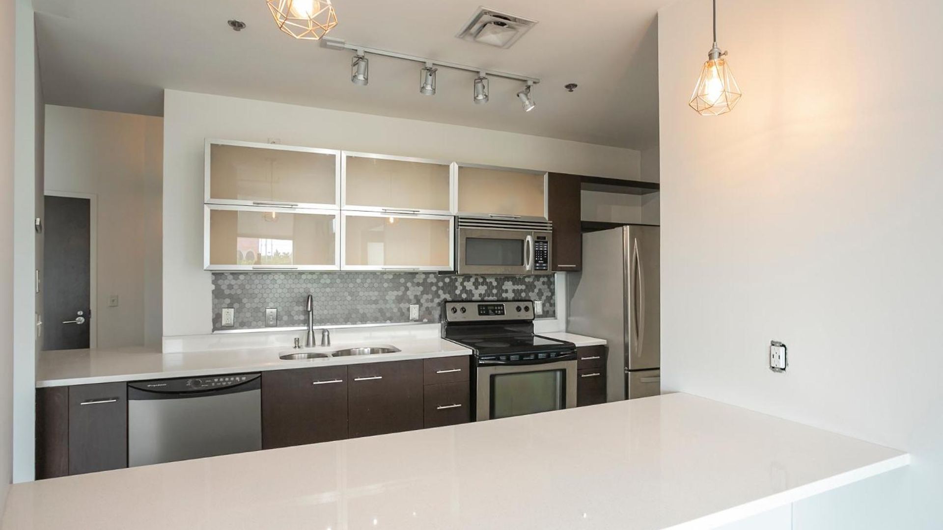 Unfurnished Amazing Layout W Balcony & Storage 30 Day Minimum Nashville