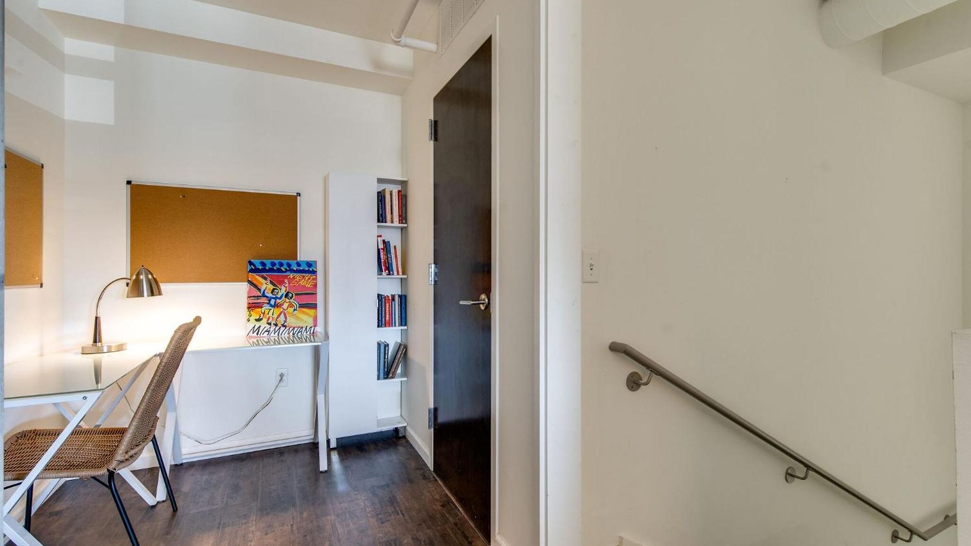 Artsy Chic 1br 30day Min With Wifi Ac Parking Tv Furnished Rooftop