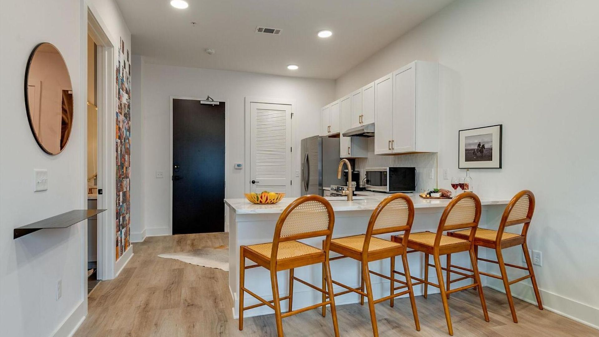 - 815 Main St Unit 203 4*