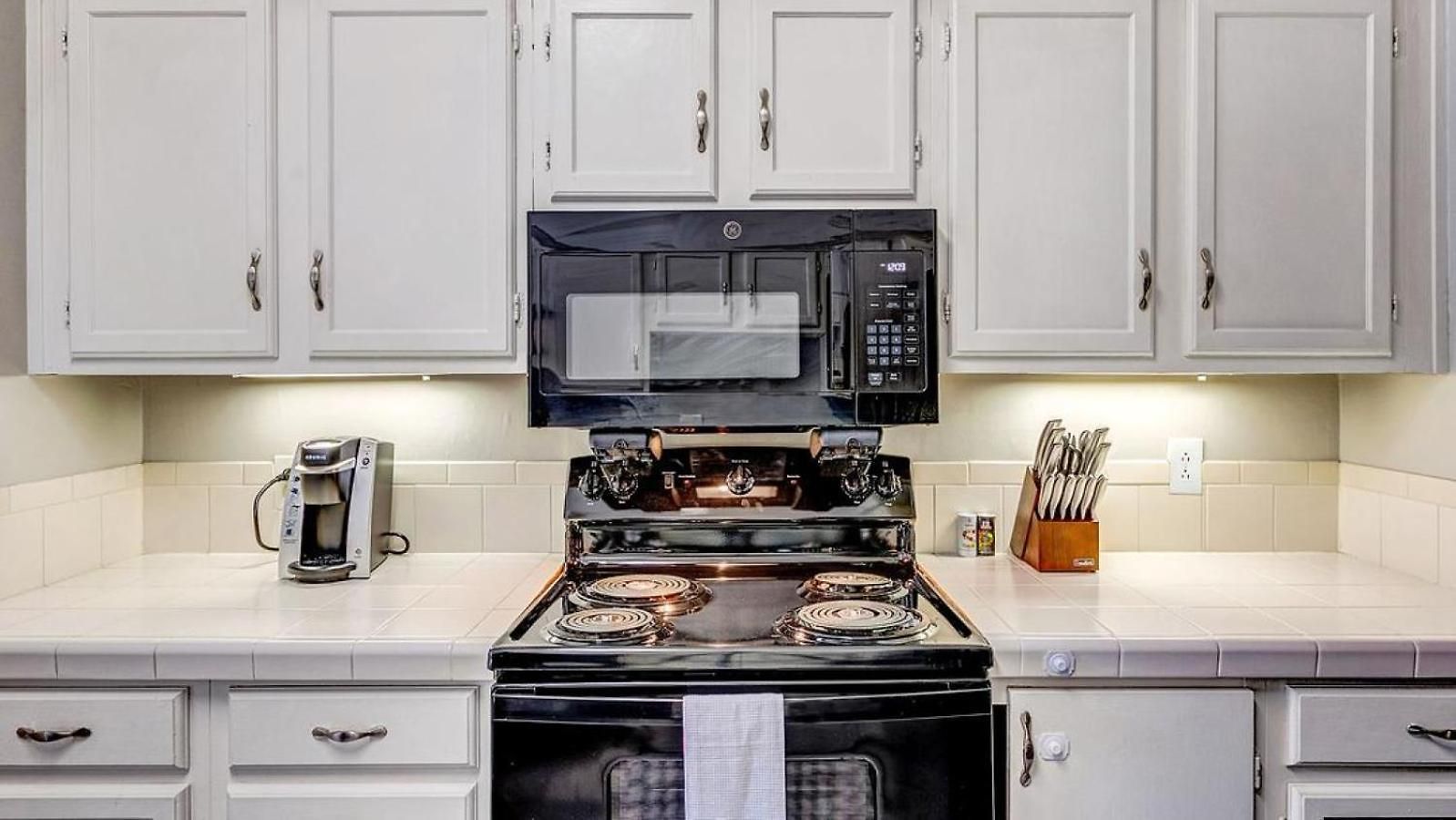 Apartment Landing Modern With Amazing Amenities Nashville