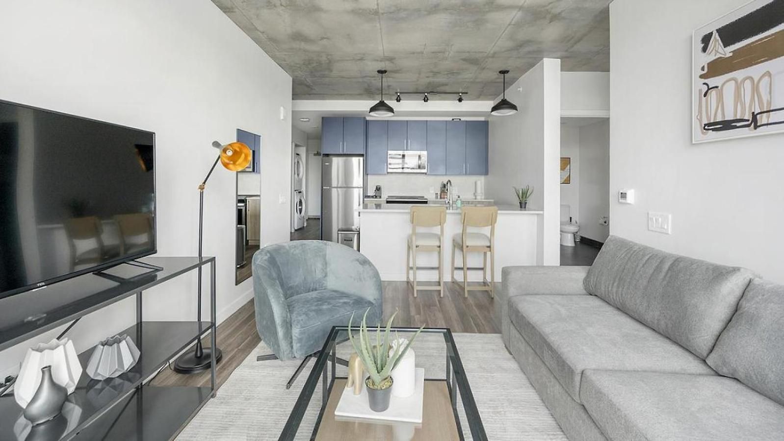 Apartment Landing - Modern With Amazing Amenities Nashville