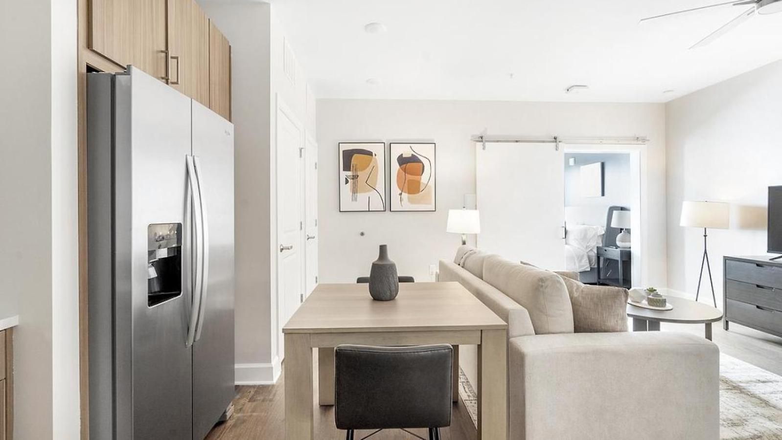 Landing Modern With Amazing Amenities Apartment Nashville
