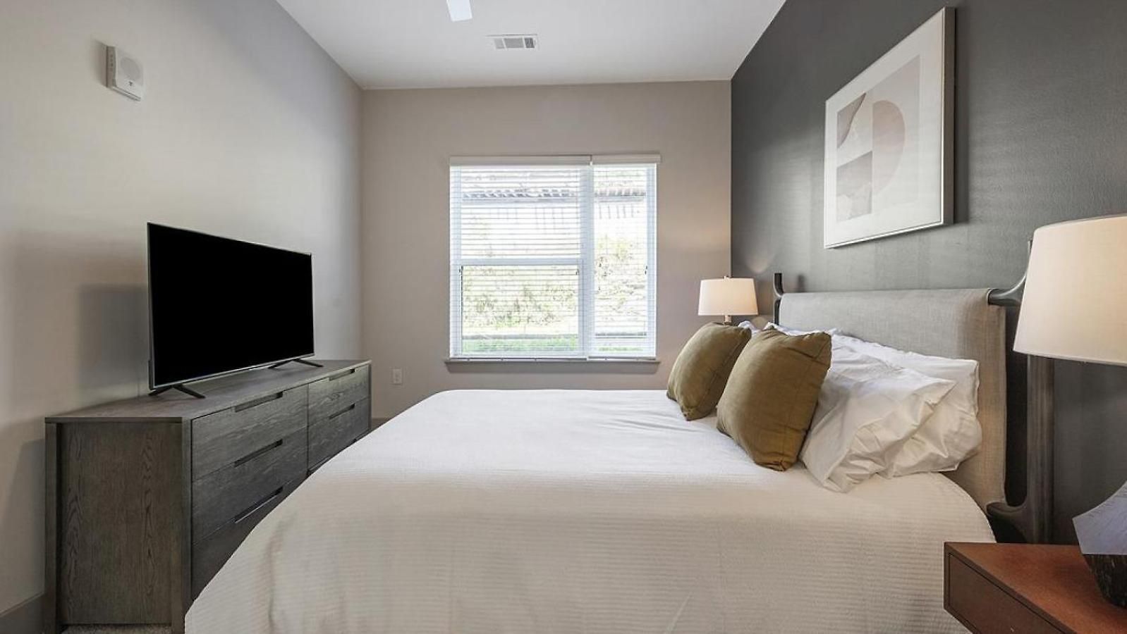 Landing Modern With Amazing Amenities * Nashville