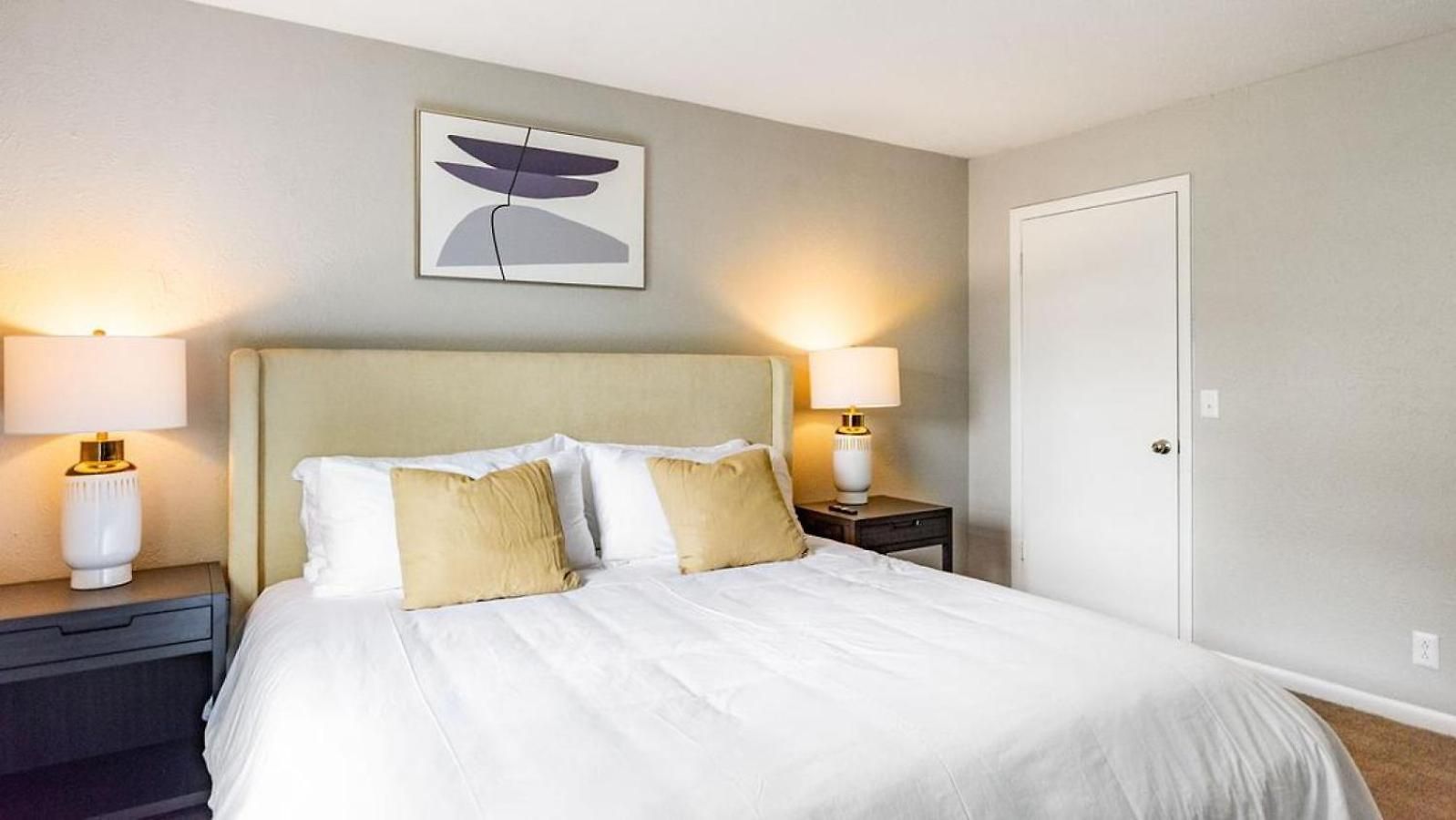 Landing Modern With Amazing Amenities * Nashville