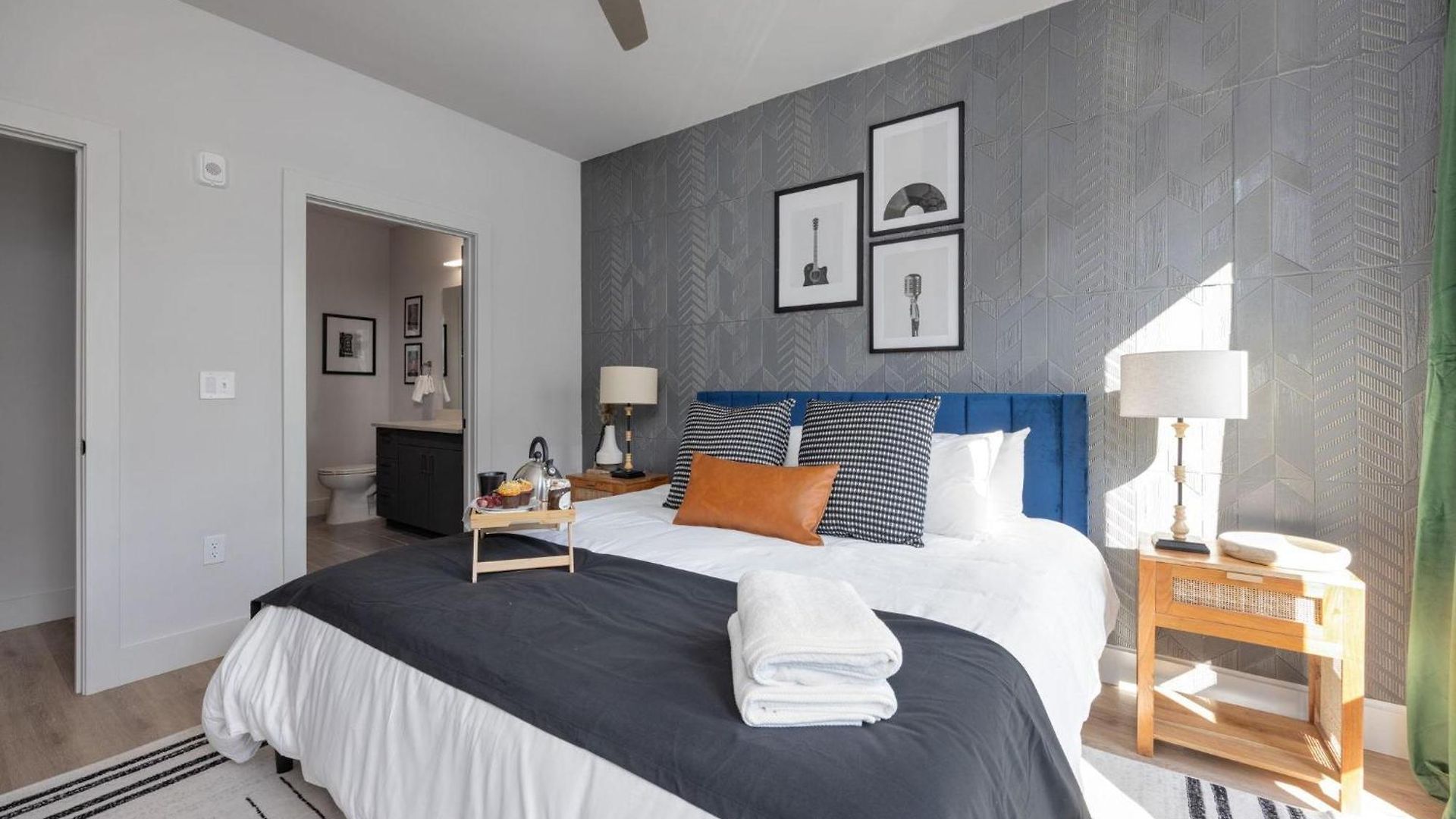 The Second Fiddle-odyssey-mins To Broadway Holiday home Nashville