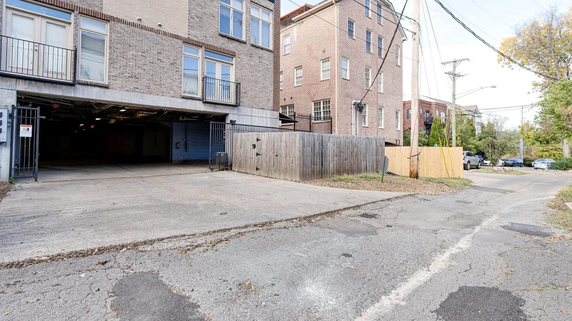 Apartment Lipstick & Boots - Luxury 3-level With Private Garage Near Music Row