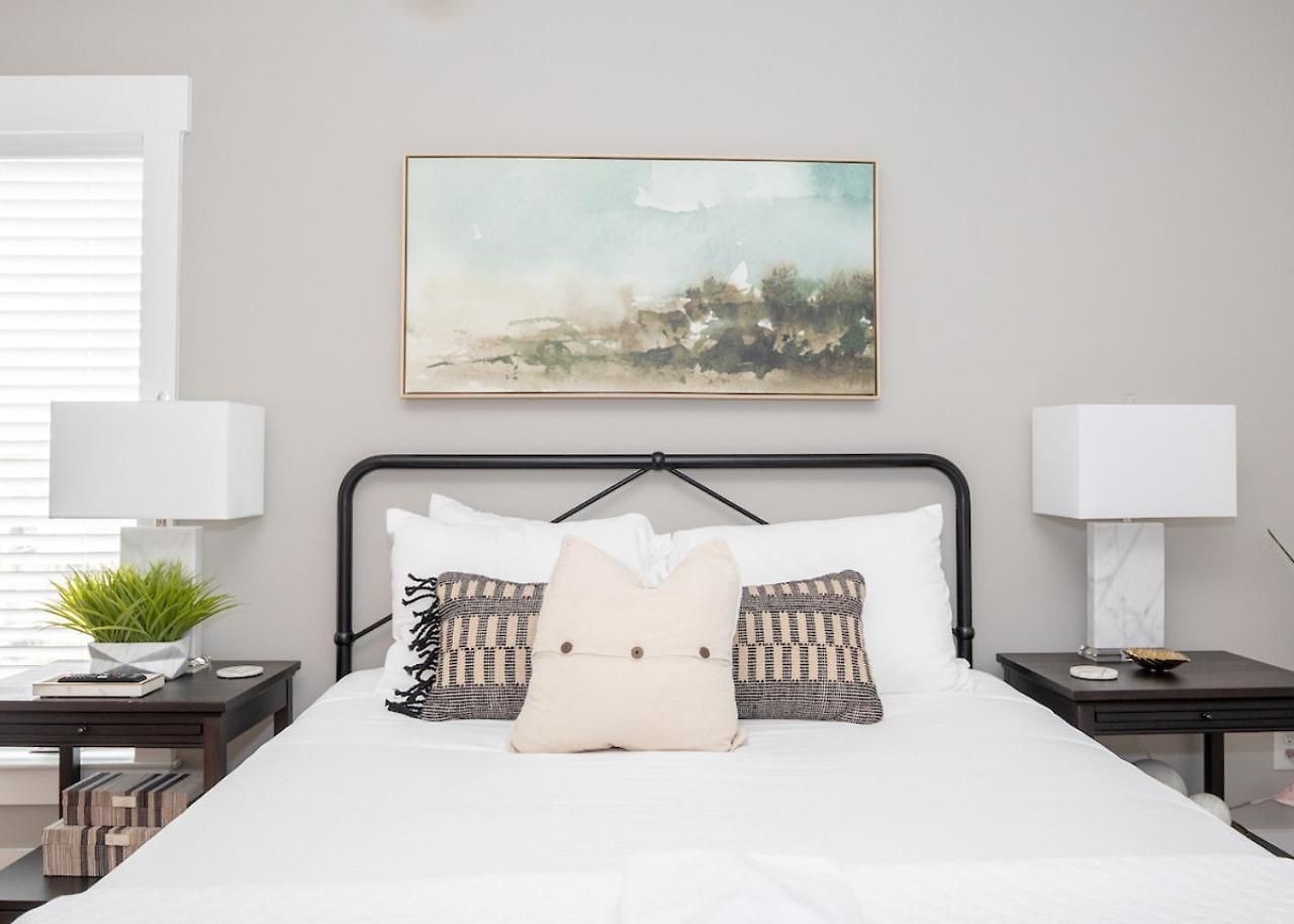 2-bedroom Penthouse With Rooftop & Free Parking *