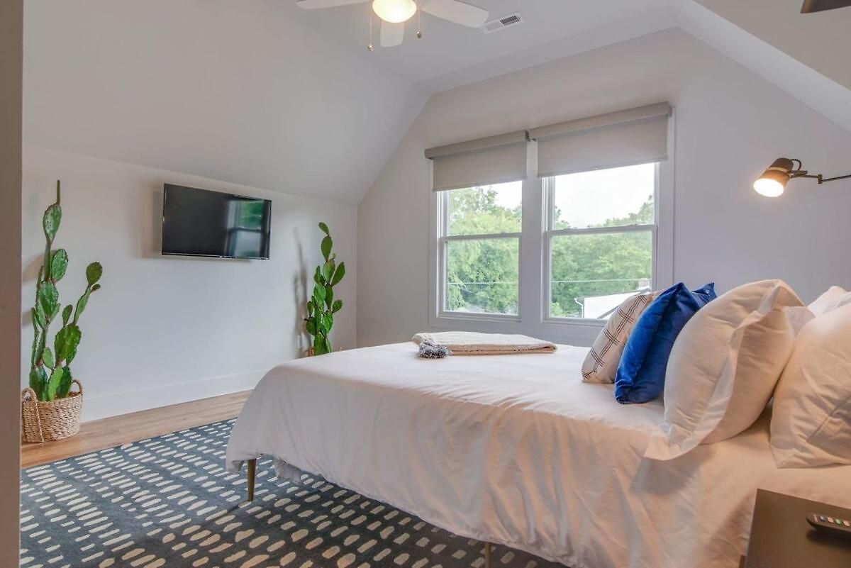 Holiday home Charming East Duplex For 20