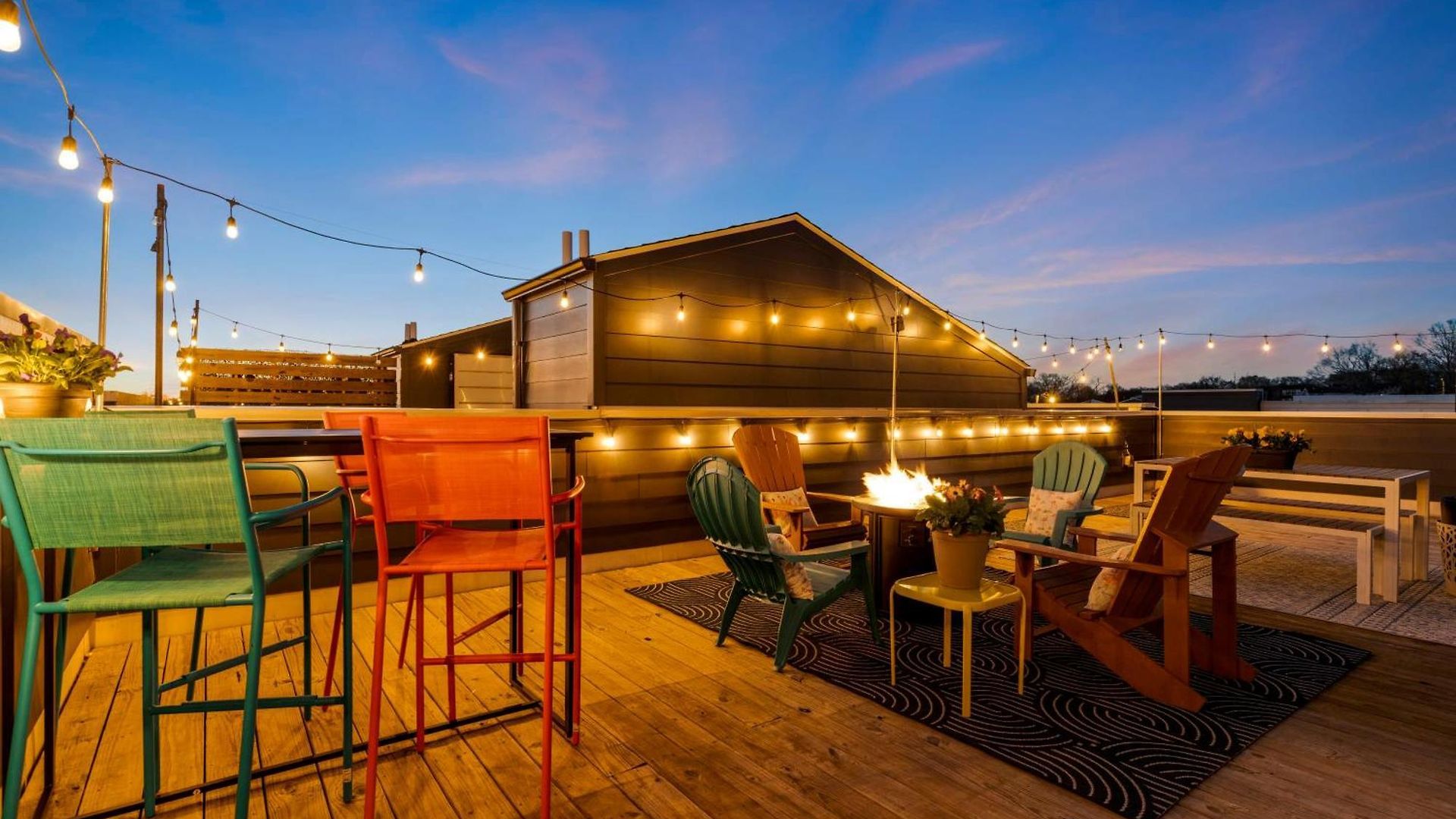 Dolly Partyon - Downtown Views - Rooftop - Groups