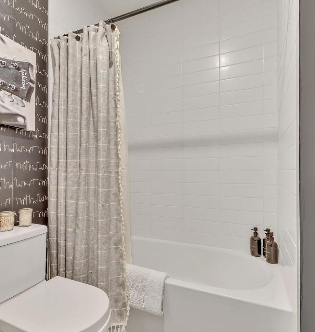 The Stage In Downtown W Pool/gym | Walk To Broadway Holiday home