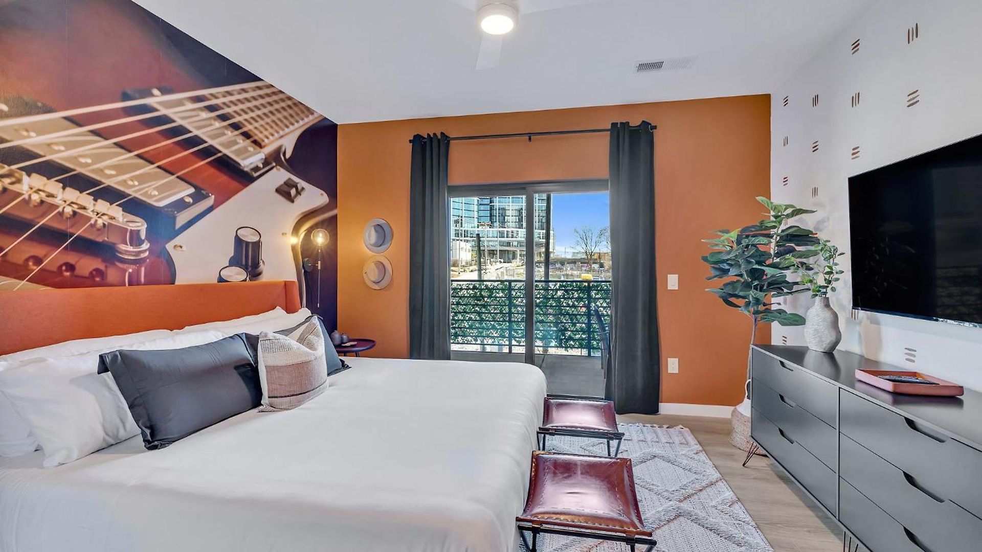 The Stage In Downtown W Pool/gym | Walk To Broadway Holiday home