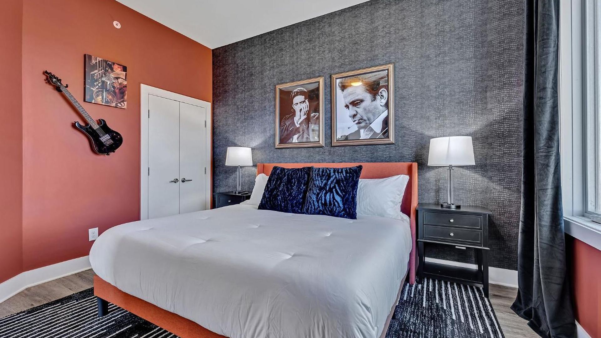 The Outlaw In Downtown By Nautical Holiday home