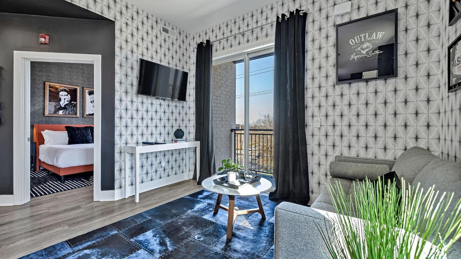 The Outlaw In Downtown By Nautical Holiday home