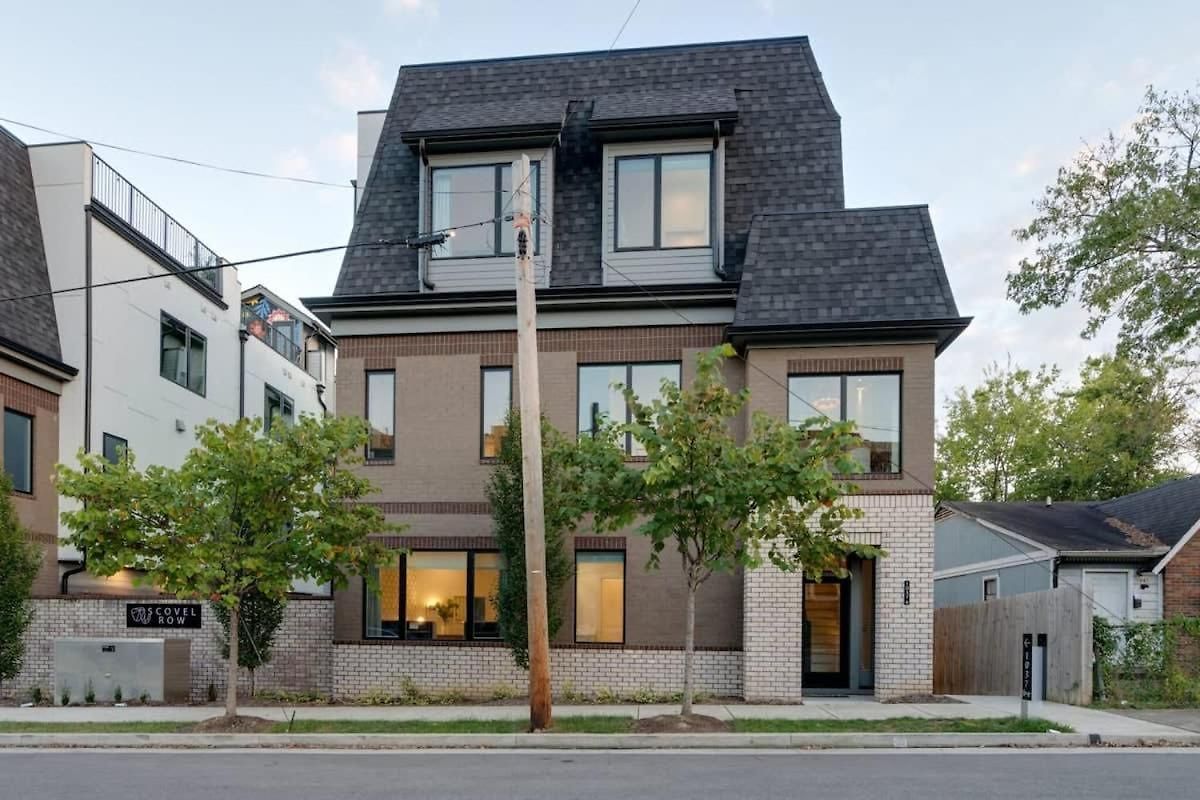 Holiday home Luxury Townhouse With Rooftop Deck Less Than 10 Mins To Downtown *