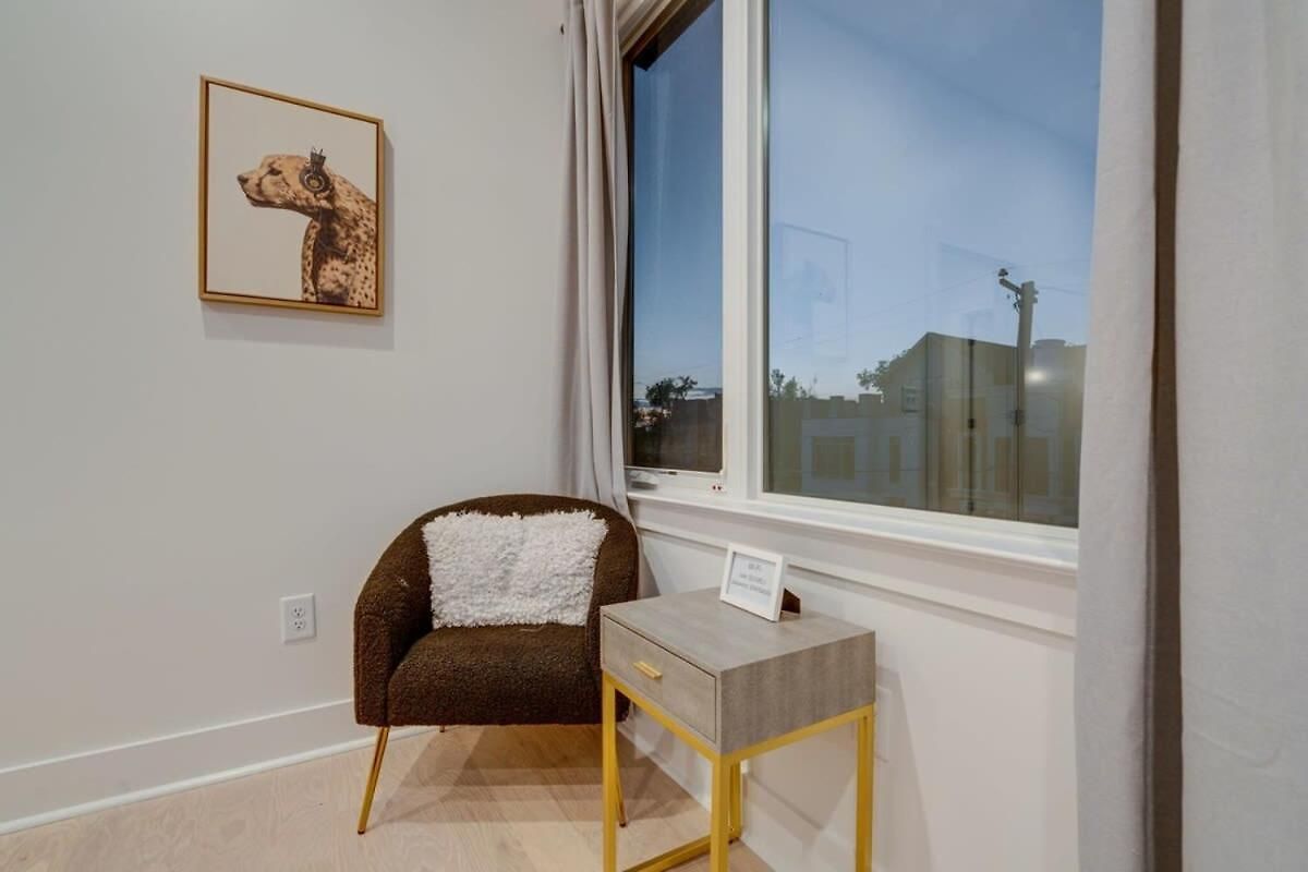 Holiday home Luxury Townhouse With Rooftop Deck Less Than 10 Mins To Downtown *