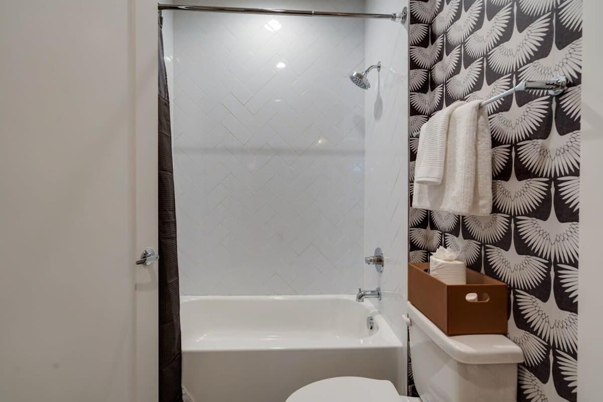 Holiday home Luxury Townhouse With Rooftop Deck Less Than 10 Mins To Downtown