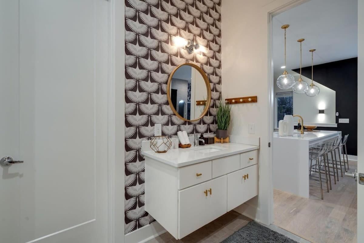 Holiday home Luxury Townhouse With Rooftop Deck Less Than 10 Mins To Downtown Nashville
