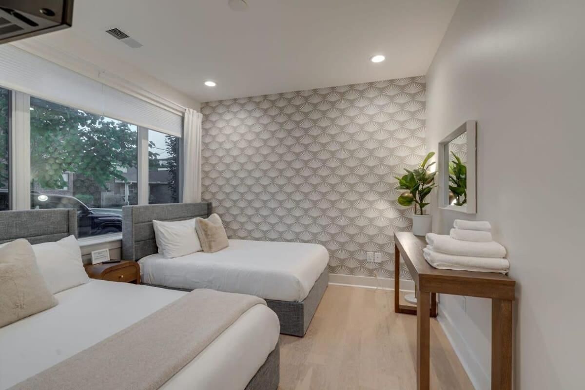 Holiday home Luxury Townhouse With Rooftop Deck Less Than 10 Mins To Downtown Nashville