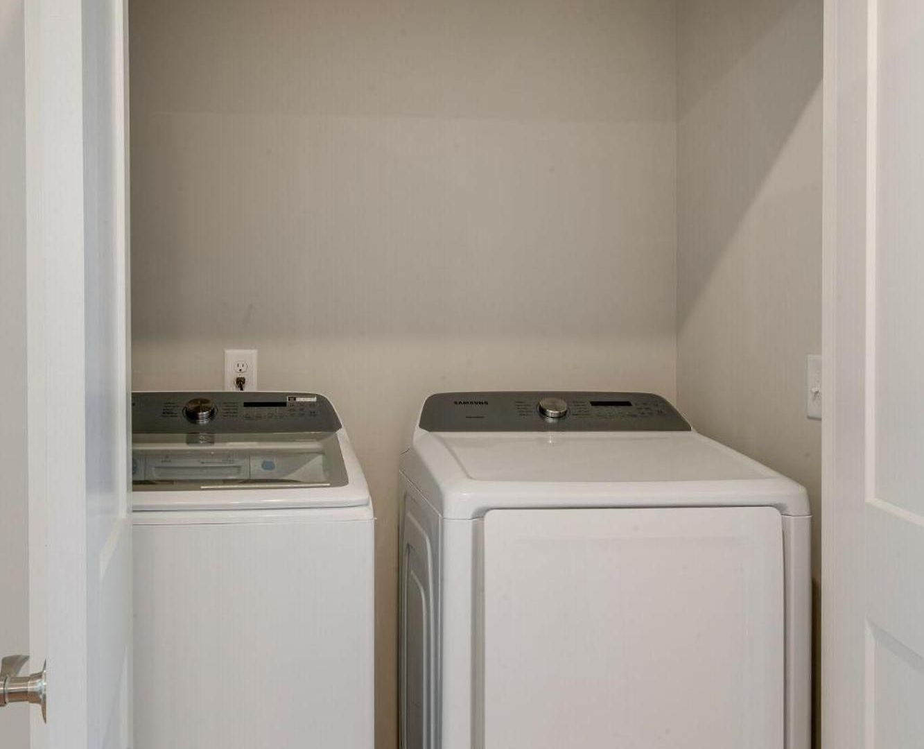 Holiday home - 1308 Montgomery Ave Unit 2 *