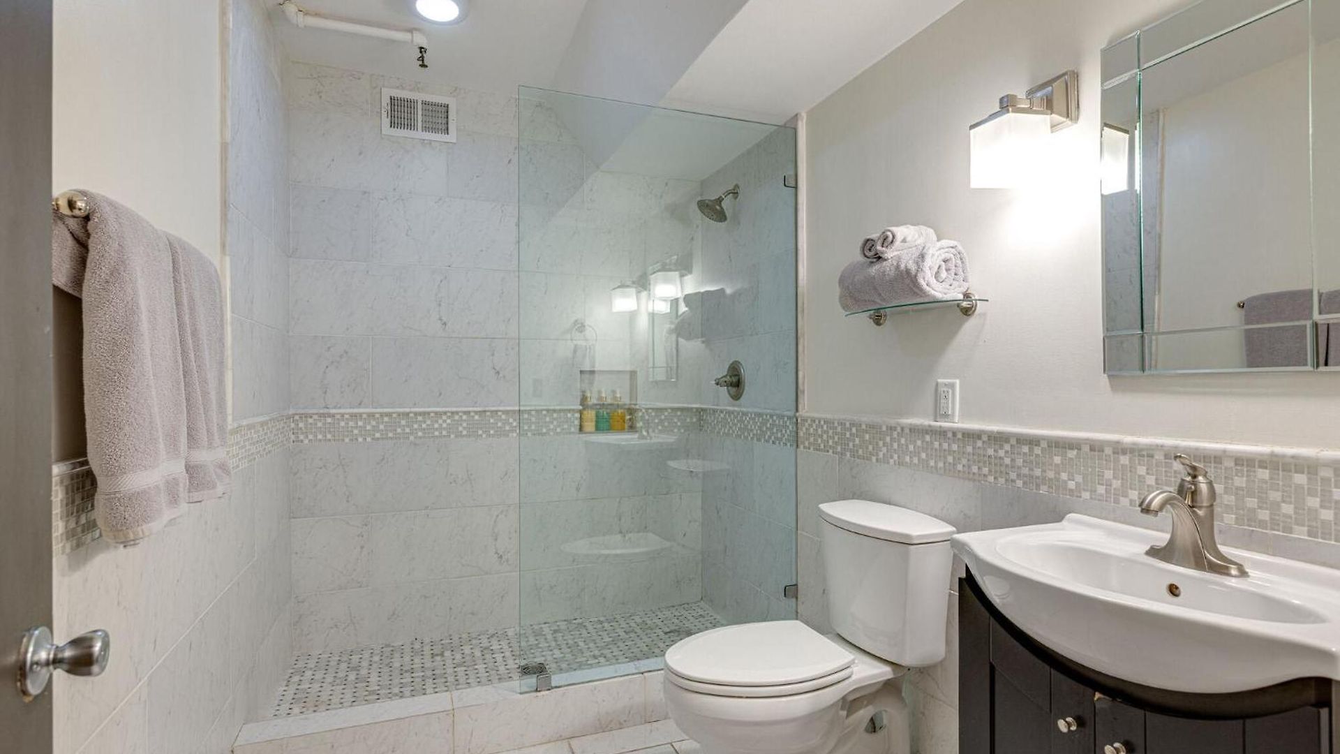 Aparthotel Riverfront Lofts 4*