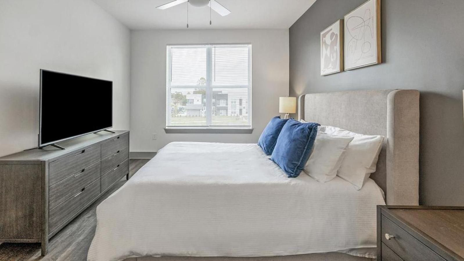 Apartment Landing - Modern With Amazing Amenities