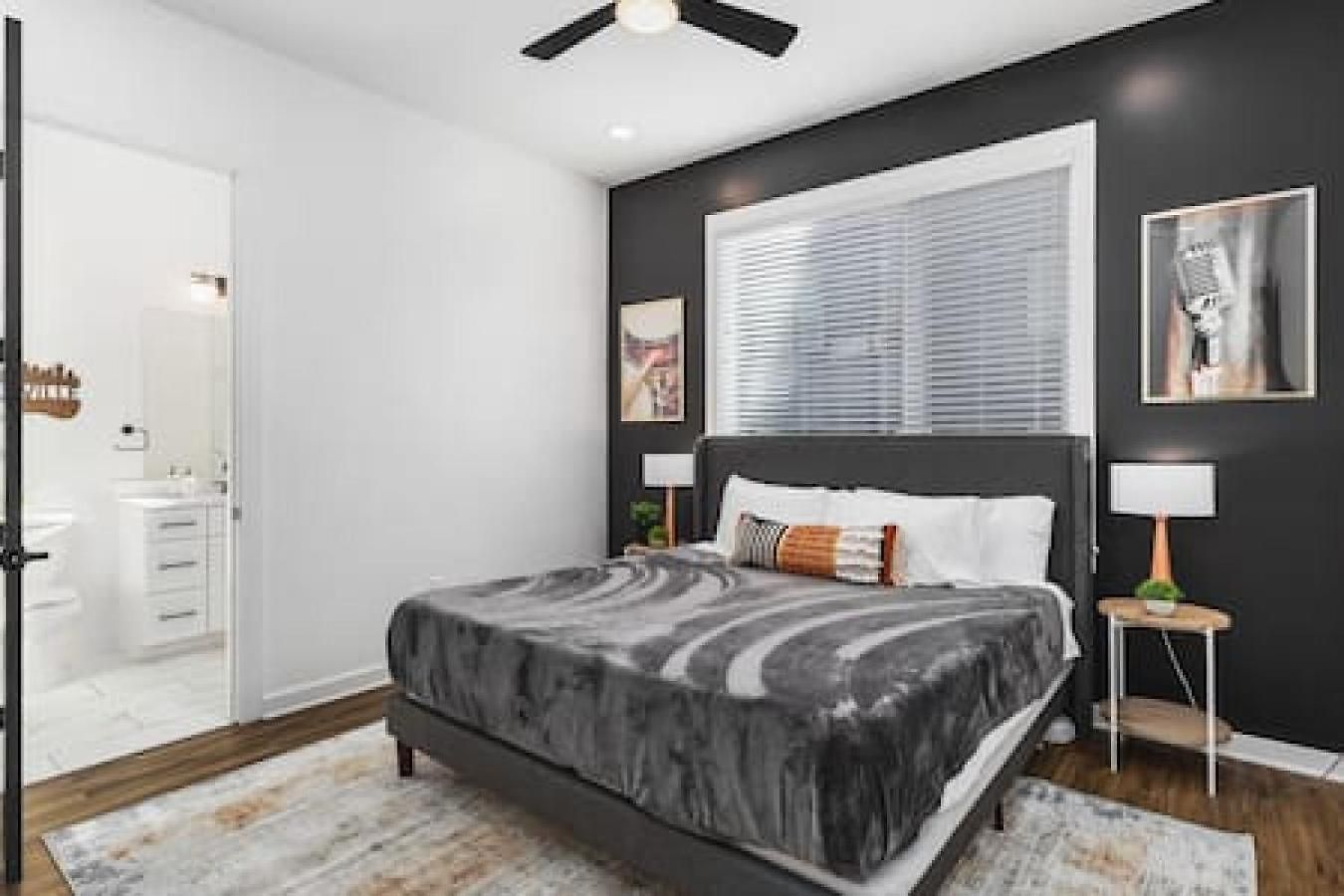 Gorgeous East House With Rooftop Patio, Garage, 9 Beds, 3 Miles To Downtown Holiday home Nashville