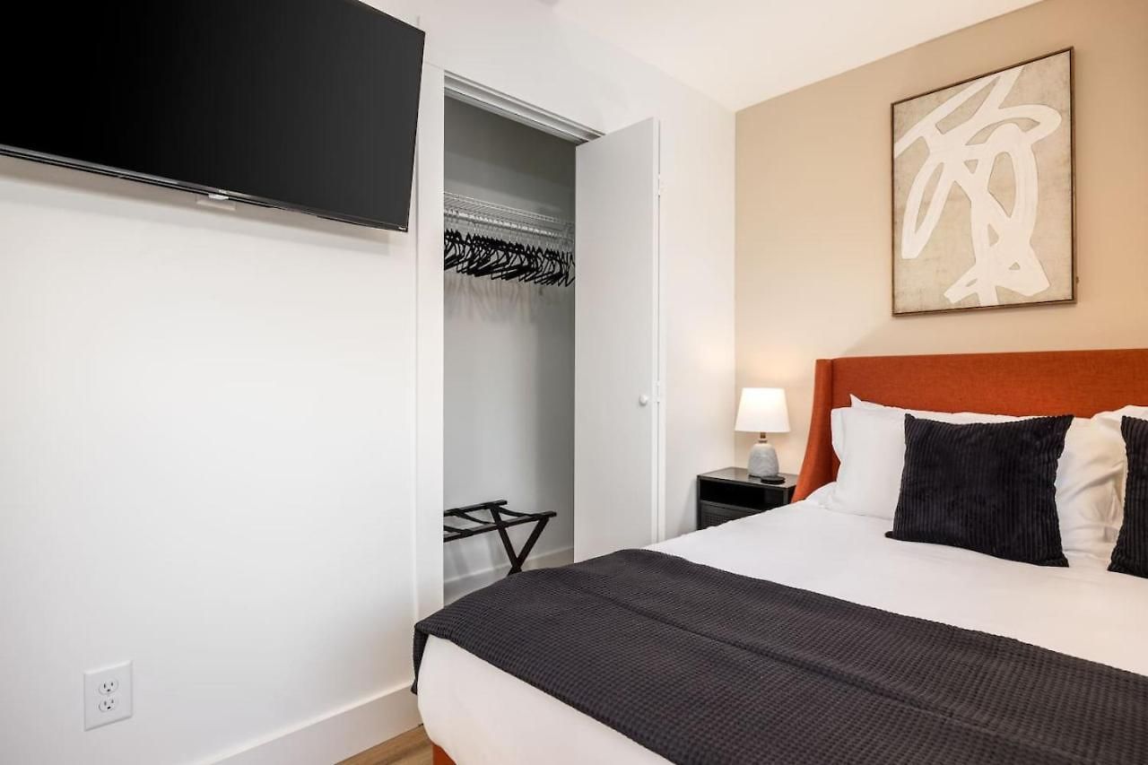 By Vanderbilt And Belmont, 3 Miles To Downtown & Free Parking Apartment Nashville