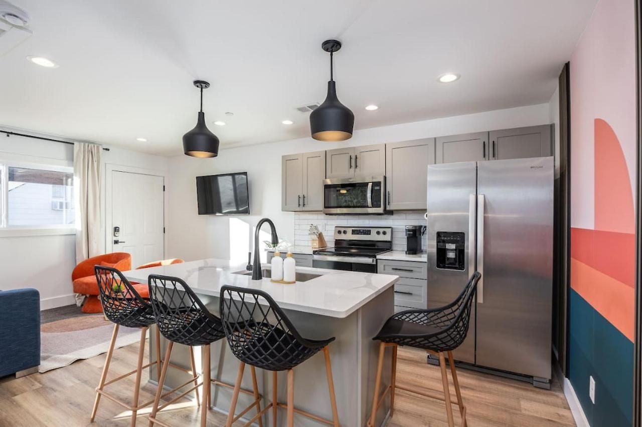 Apartment Walk To Hillsboro Village, Close To Vanderbilt, 3 Miles To Downtown Nashville