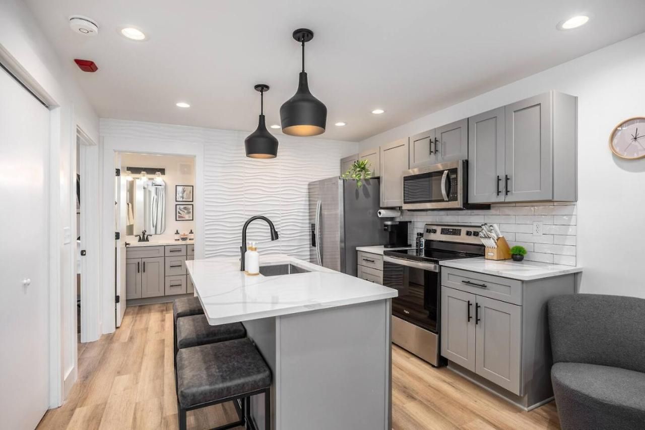 Apartment Bright By Vanderbilt And Belmont, 3 Miles To Downtown *