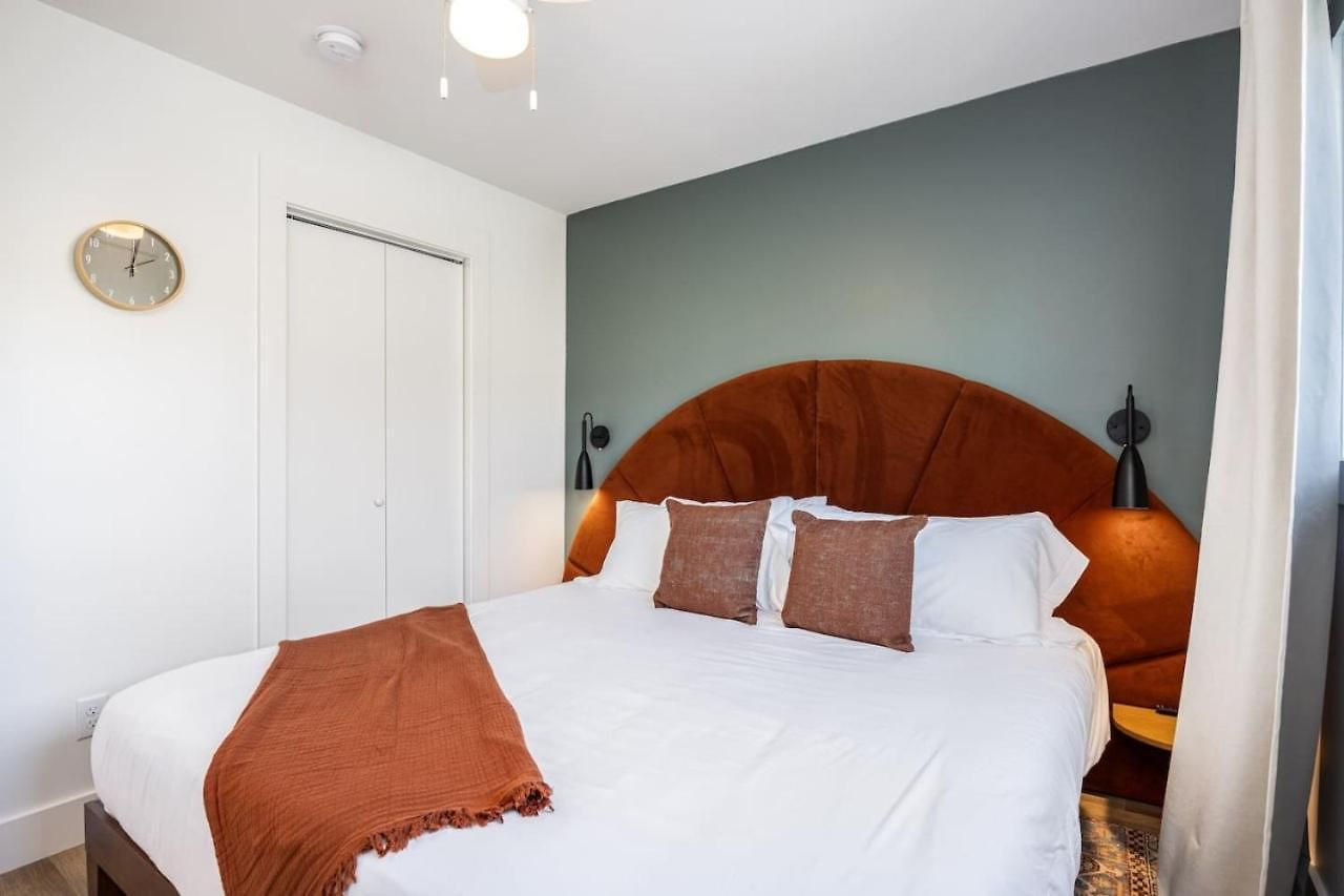 Retreat With Patio & Free Parking, By Vanderbilt Apartment *